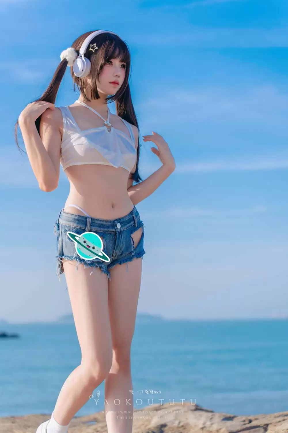 咬一口兔娘(黏黏团子兔) 最新写真合集 222套