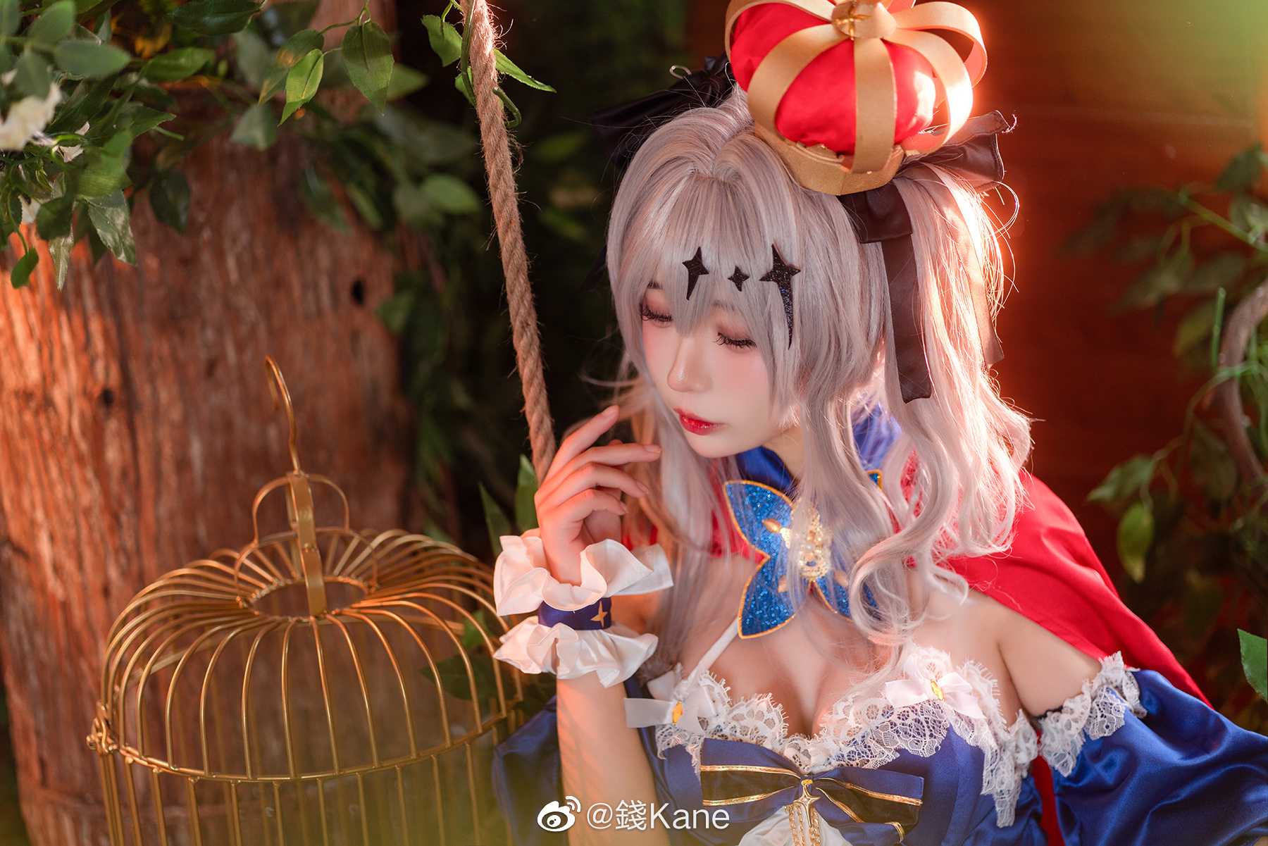 清河海风溶溶月色，共赏之人就在身侧