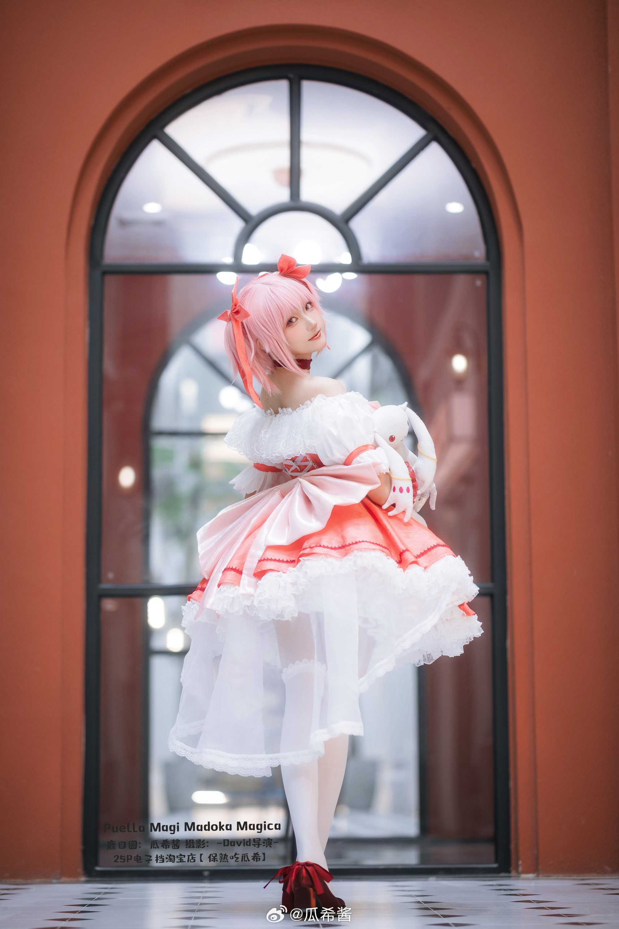 追寻着最值得相信的世界，来到你的银色庭院