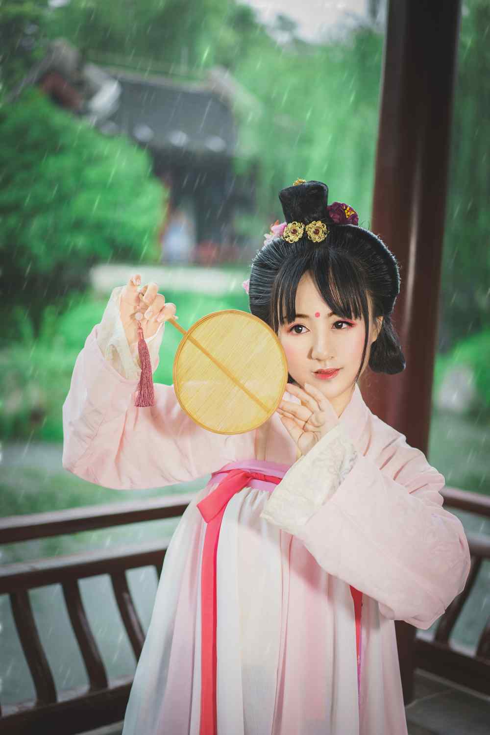 汉服 六月雅事 池亭赏鱼