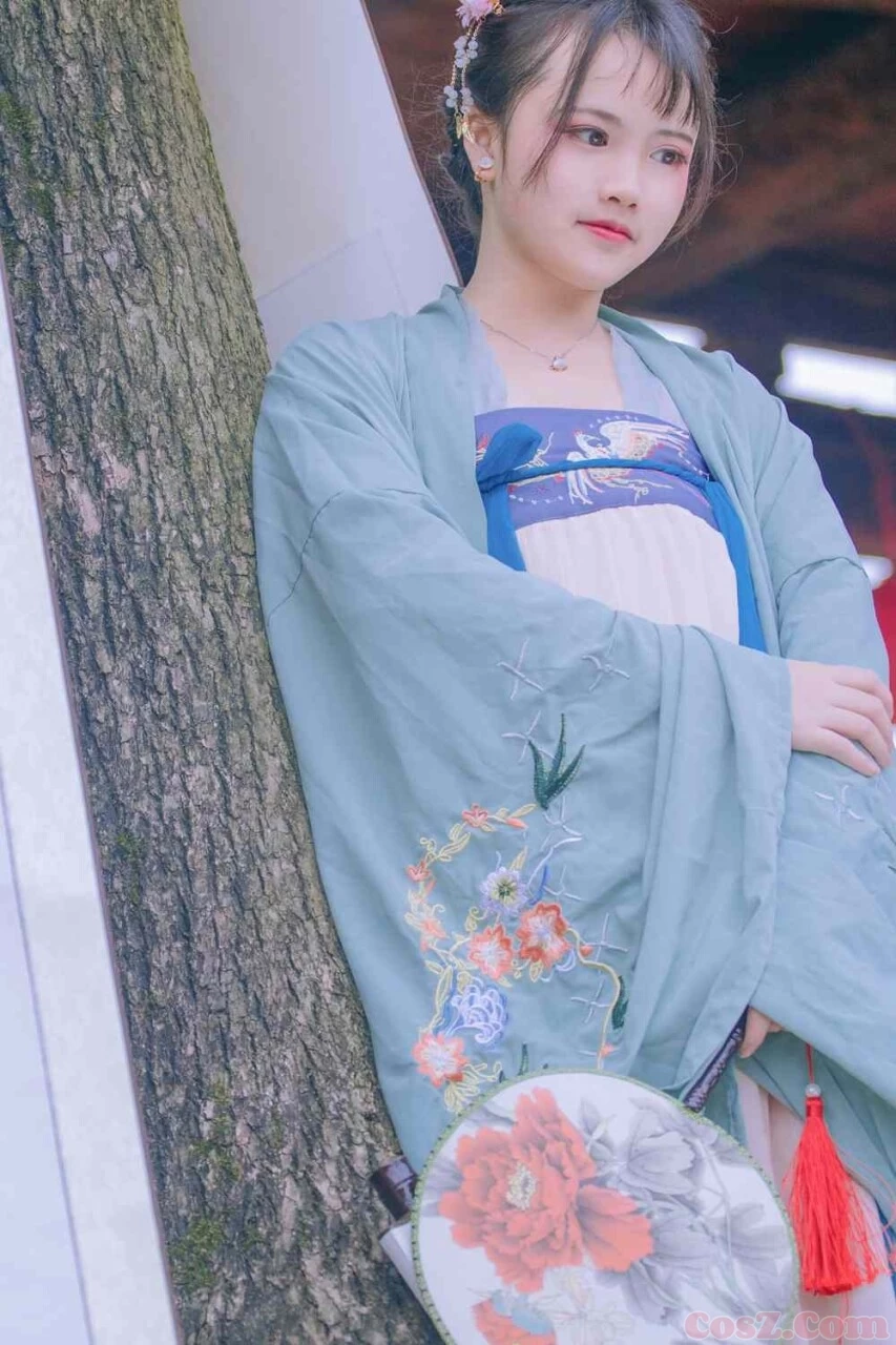 我只是读书的小菇凉