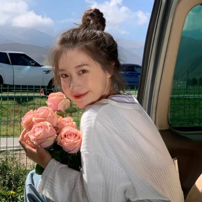 女生头像 花系少女 可爱女头像  爱自己是终生浪漫的开始。