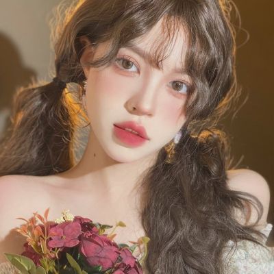 女生头像 花系少女 可爱女头像  爱自己是终生浪漫的开始。