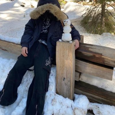 女生头像 这个冬天有人给你捂手吗