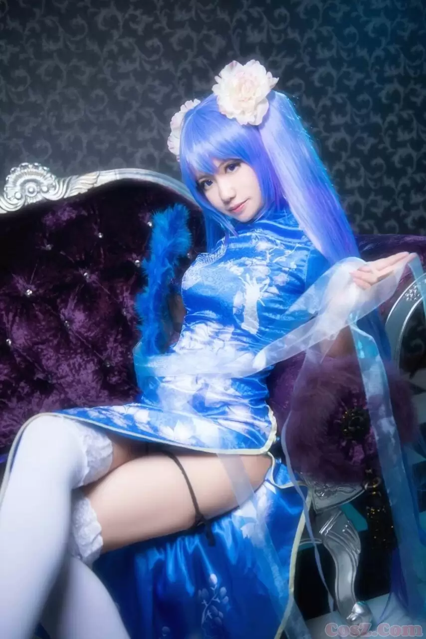 《C站·第117期》MIKU米柚子蓝旗袍配上白丝袜简直就是美呆了！