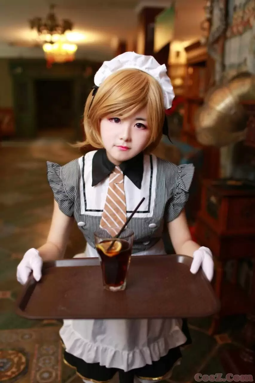 《C站·第95期》女仆南小鸟抱着一只大熊！