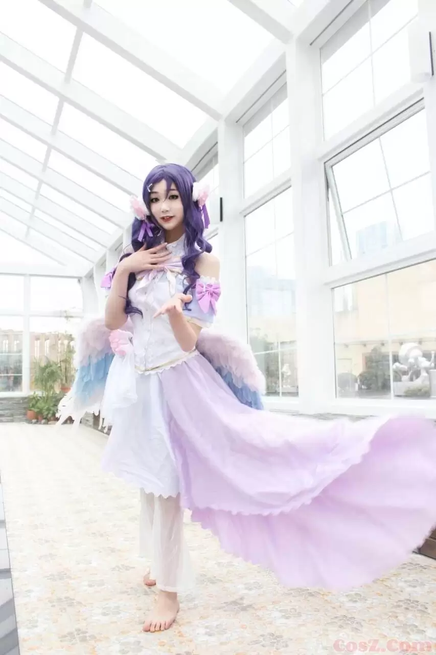 《C站·第35期》白雪公主小虎牙等待王子居然没穿鞋啊你懂得！