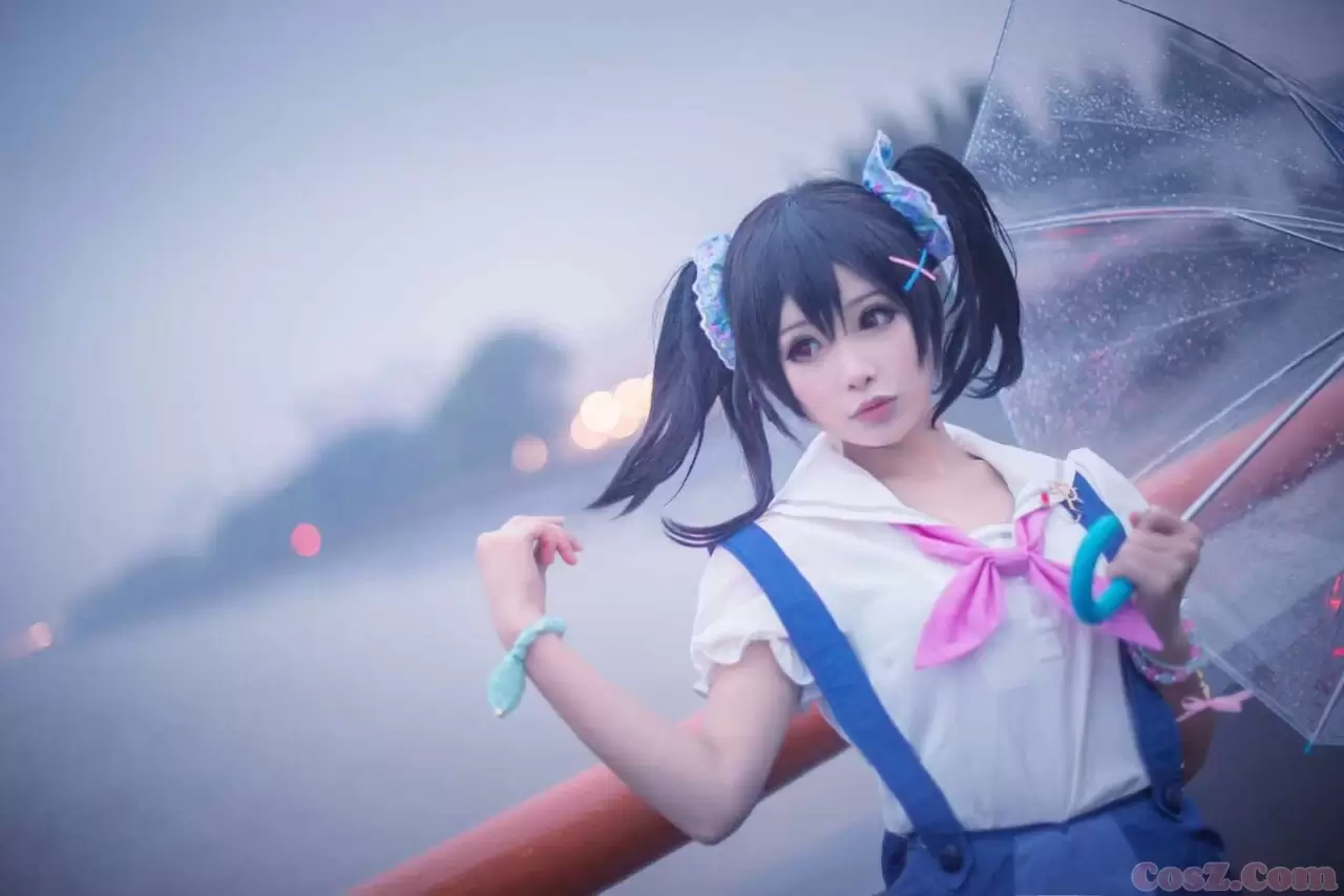 《C站·第18期》海军小萝莉等风等雨也在等着你！