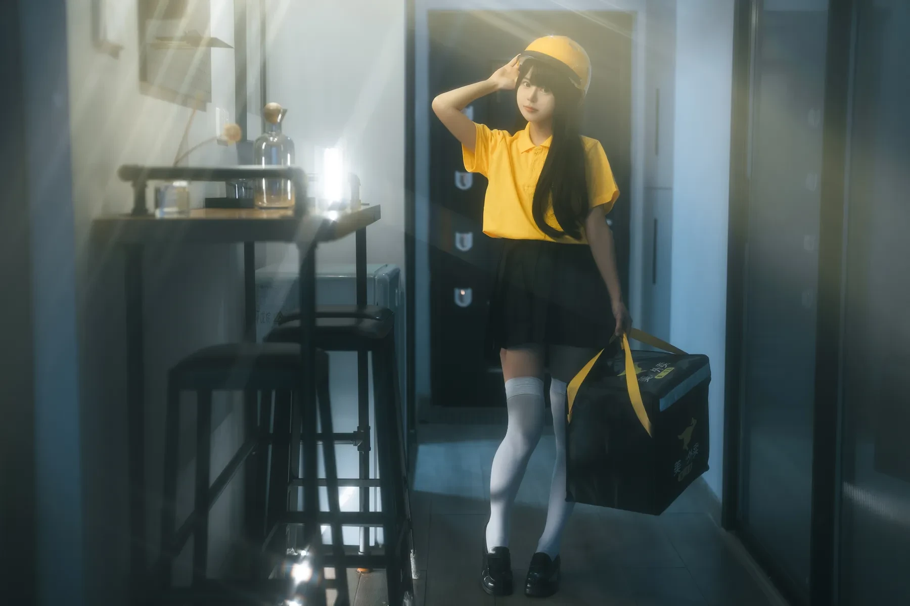 rua阮阮 – 外卖员 [40P] - 秀人网免费无水印在线套图写真