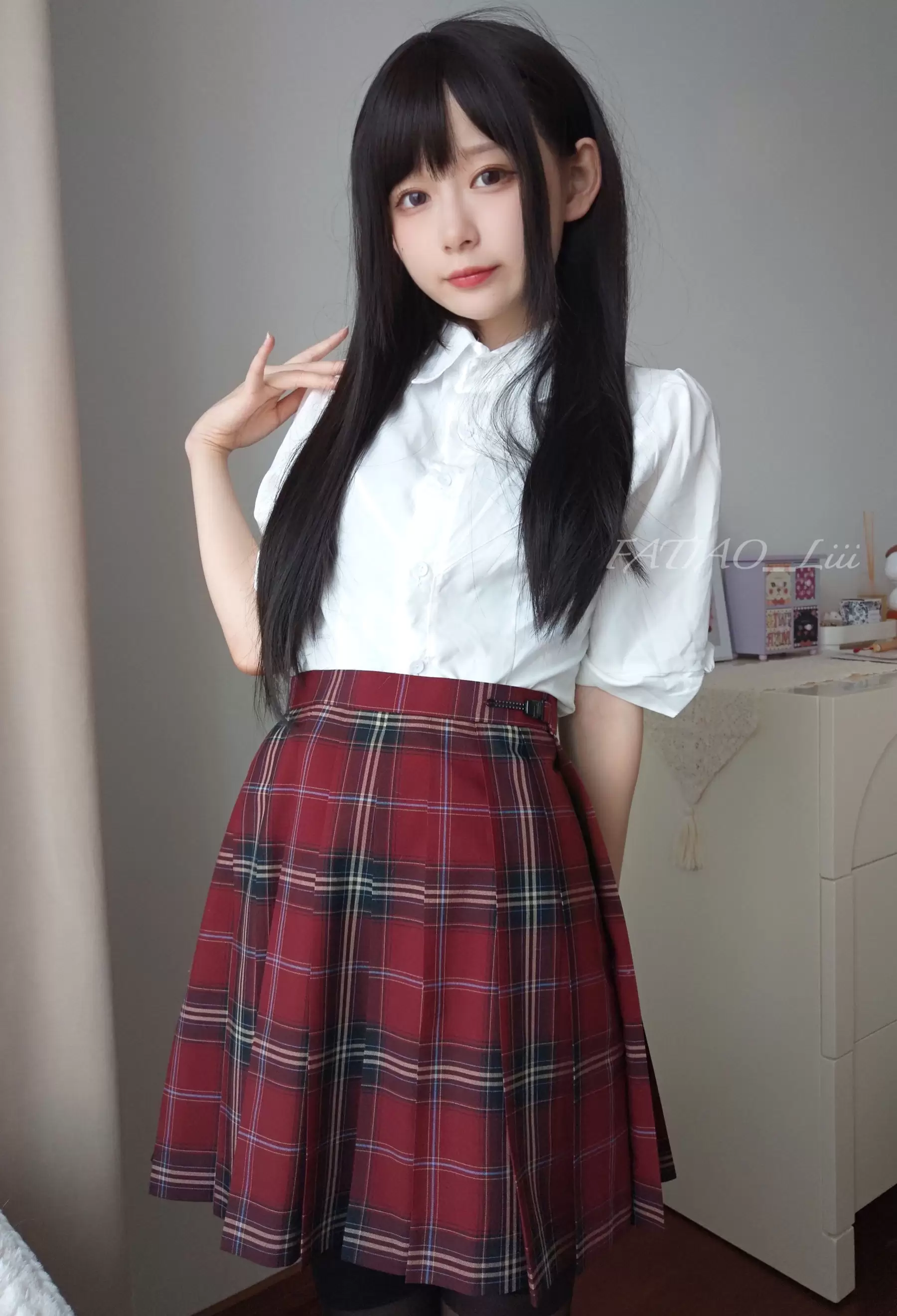 迷之呆梨(发条少女) – 先輩の秘密 [70P] - 秀人网免费无水印在线套图写真