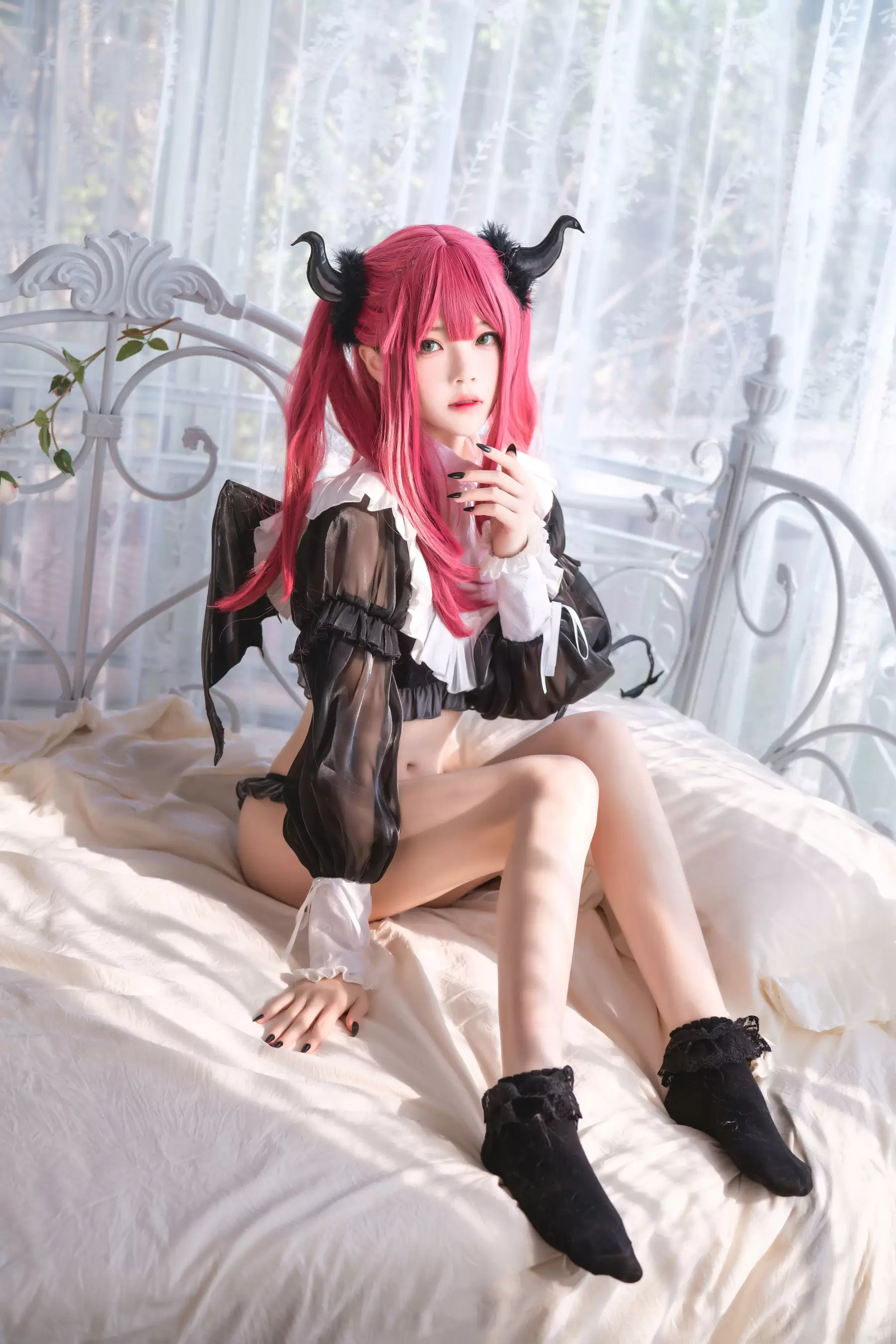 桜桃喵 – 喜多川海梦 魅魔 [66P] - 秀人网免费无水印在线套图写真