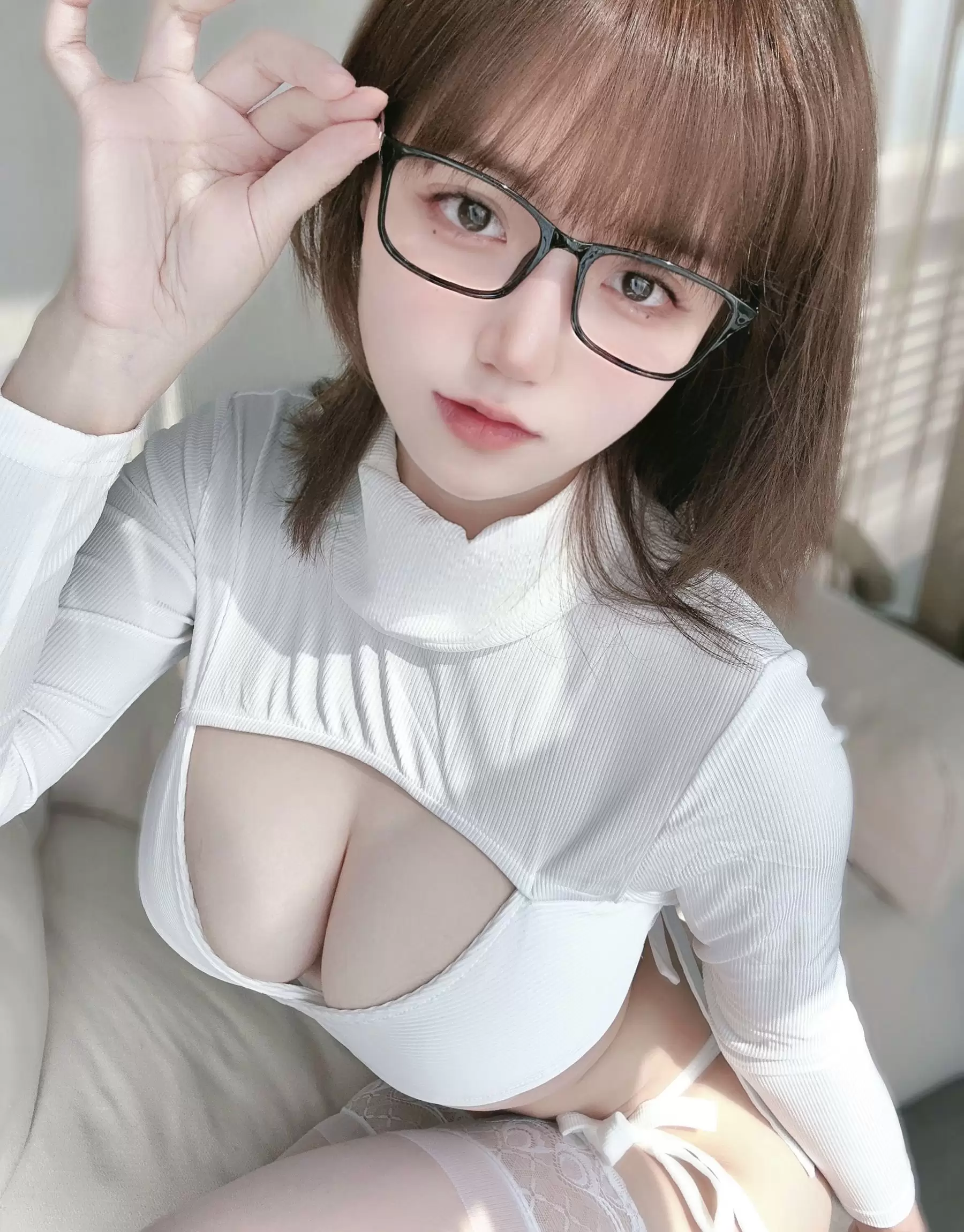 动漫博主小仓千代w 2023年03月 fantia白色绑带 [14P] - 秀人网免费无水印在线套图写真