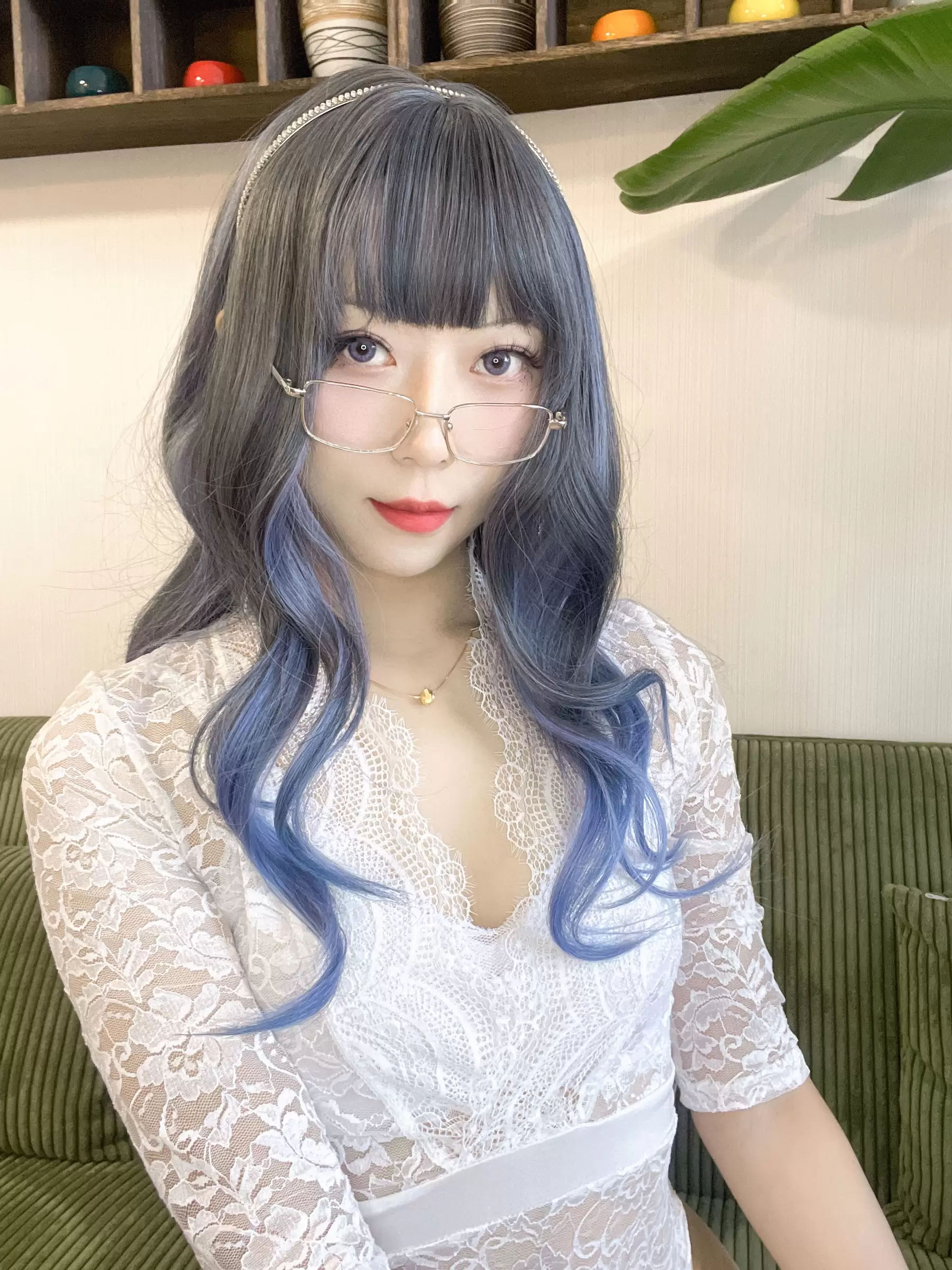 动漫博主Money冷冷 – 白蕾丝长裙 [73P] - 秀人网免费无水印在线套图写真