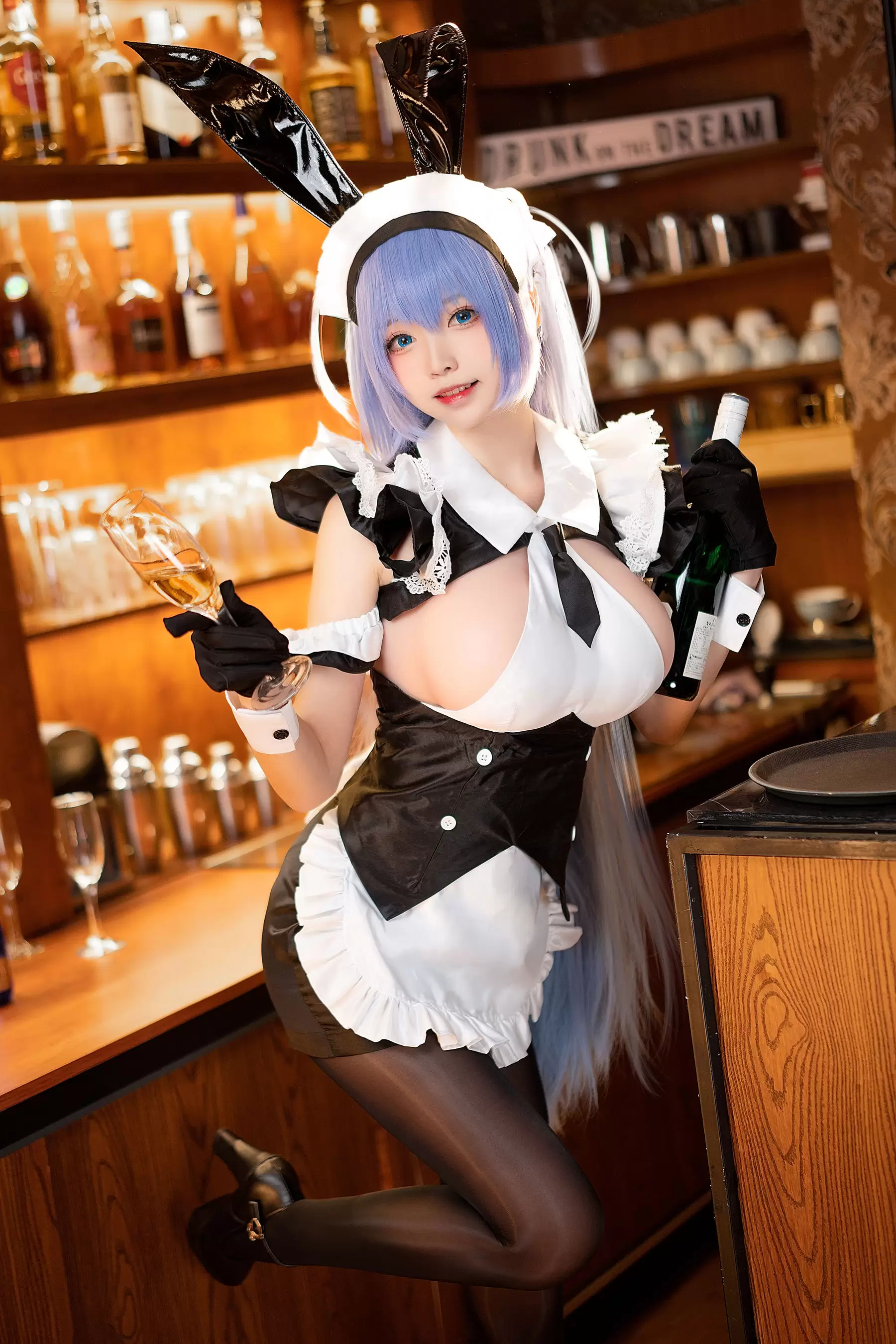 动漫博主大大卷卷小卷 – 碧蓝航线 花园酒保 [27P] - 秀人网免费无水印在线套图写真