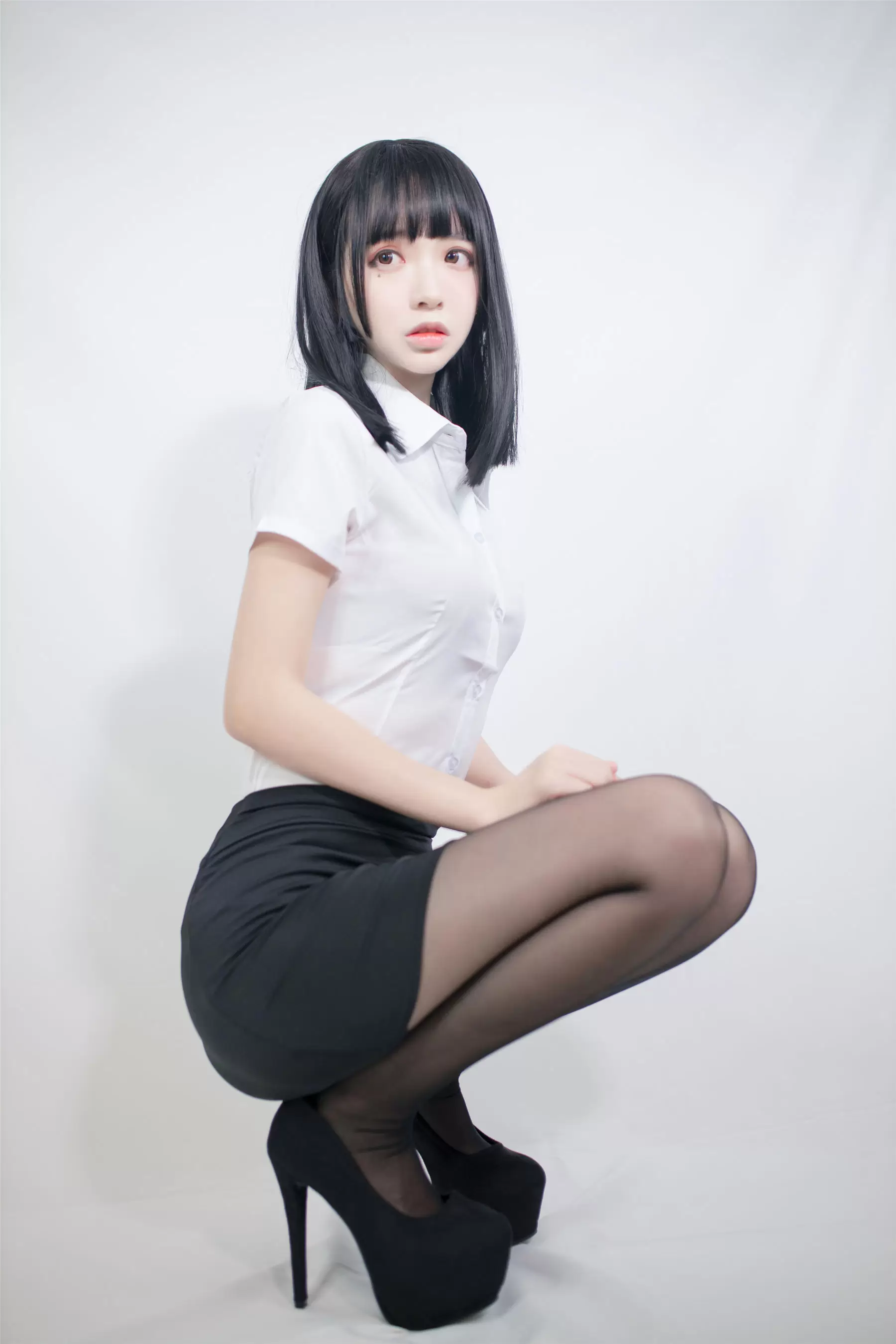 疯猫ss – OL制服 [40P] - 秀人网免费无水印在线套图写真