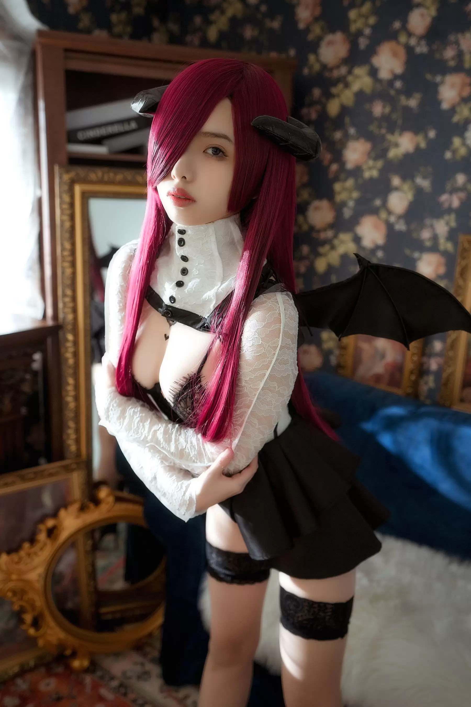 [萝莉COS] 雯妹 – 魅魔 the countess of devil [38P] - 秀人网免费无水印在线套图写真