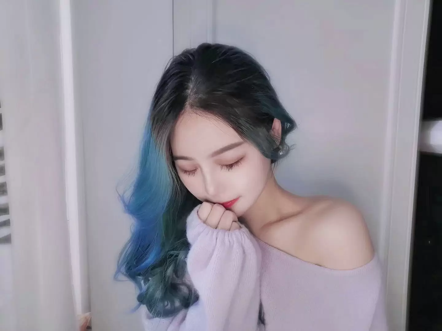 eloise软软 – 双拼丝袜 [36P] - 秀人网免费无水印在线套图写真