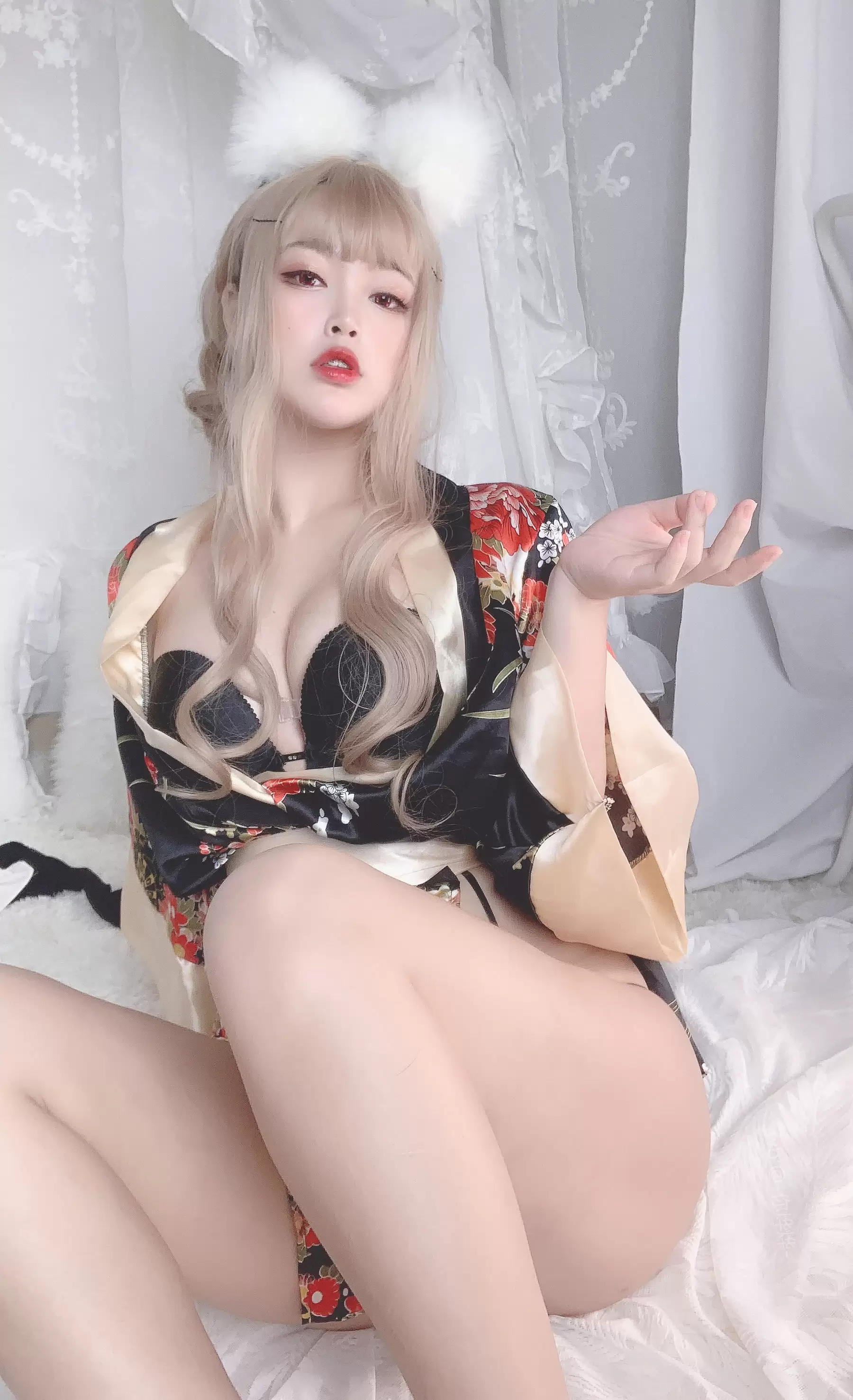 萌系小姐姐-白烨- 狐仙女友 [53P] - 秀人网免费无水印在线套图写真