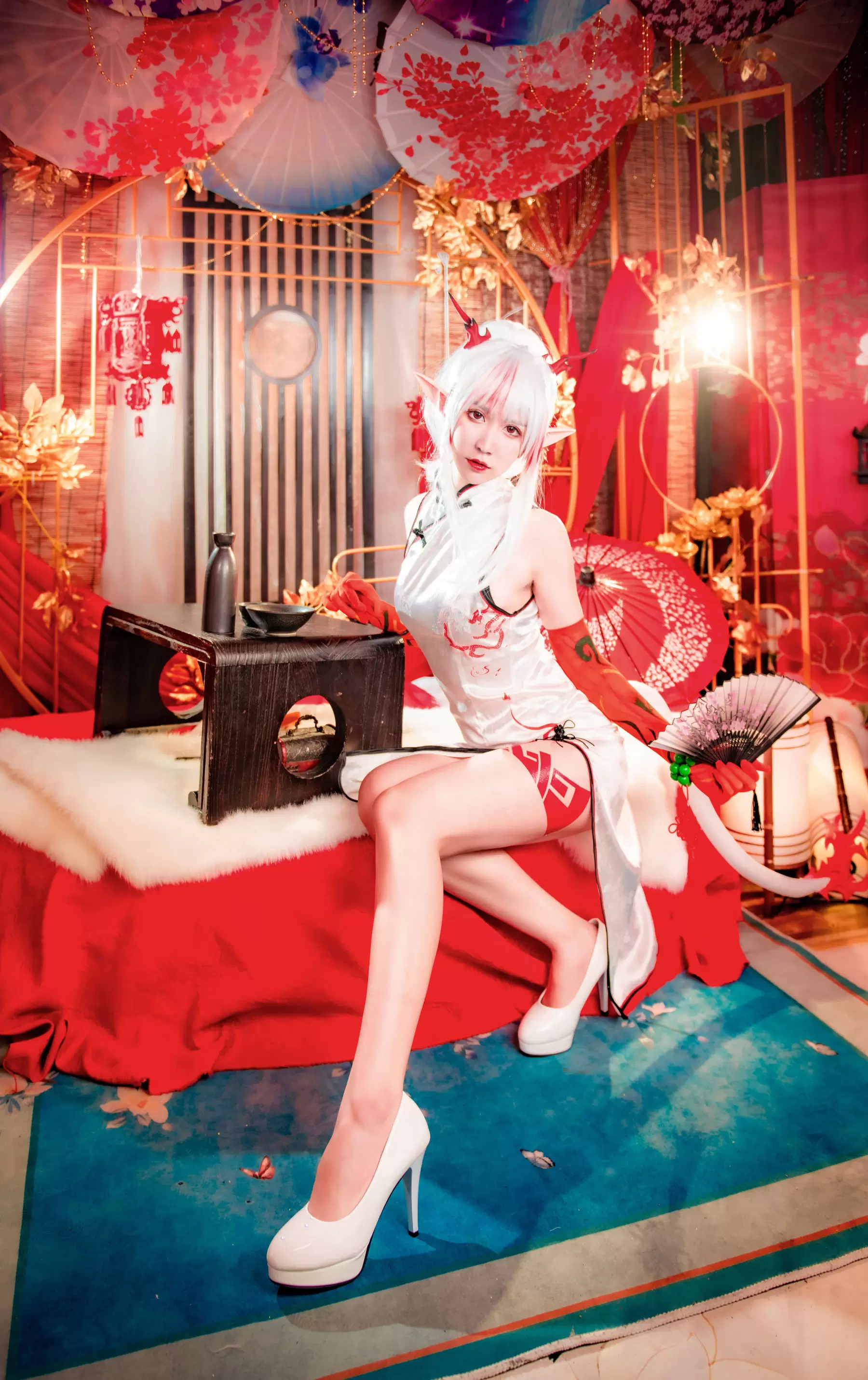 动漫博主阮邑_Fairy – 明日方舟 年 [29P] - 秀人网免费无水印在线套图写真