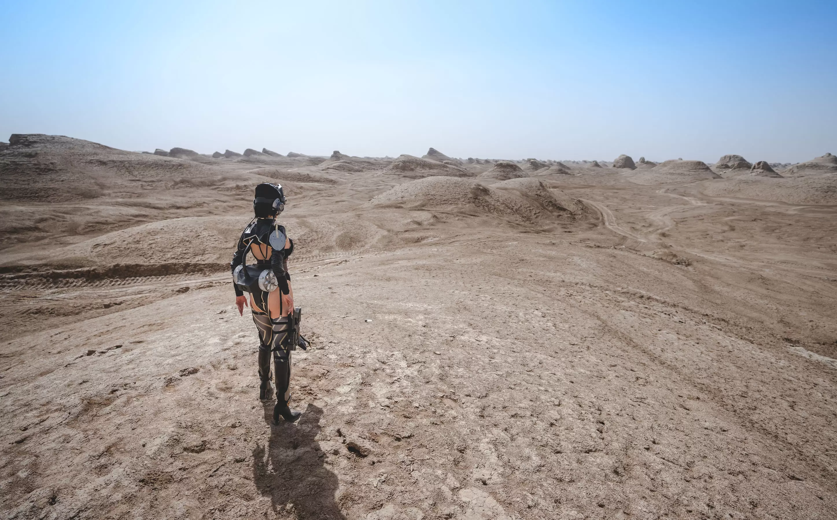 秋和柯基(夏小秋秋秋) – 荷光者梵蒂 [30P] - 秀人网免费无水印在线套图写真