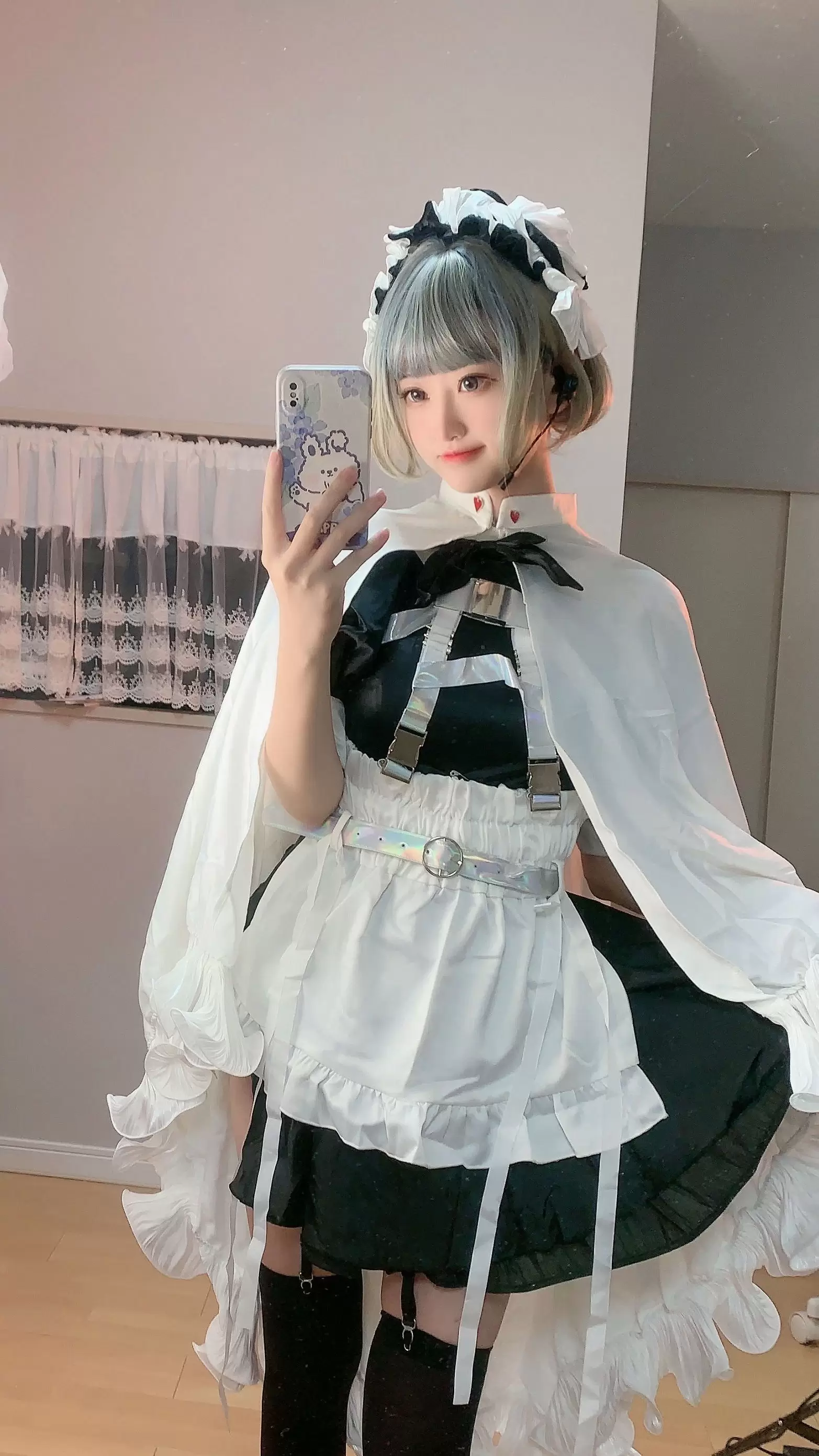 千阳(ちよ) – 武装仆 [11P] - 秀人网免费无水印在线套图写真