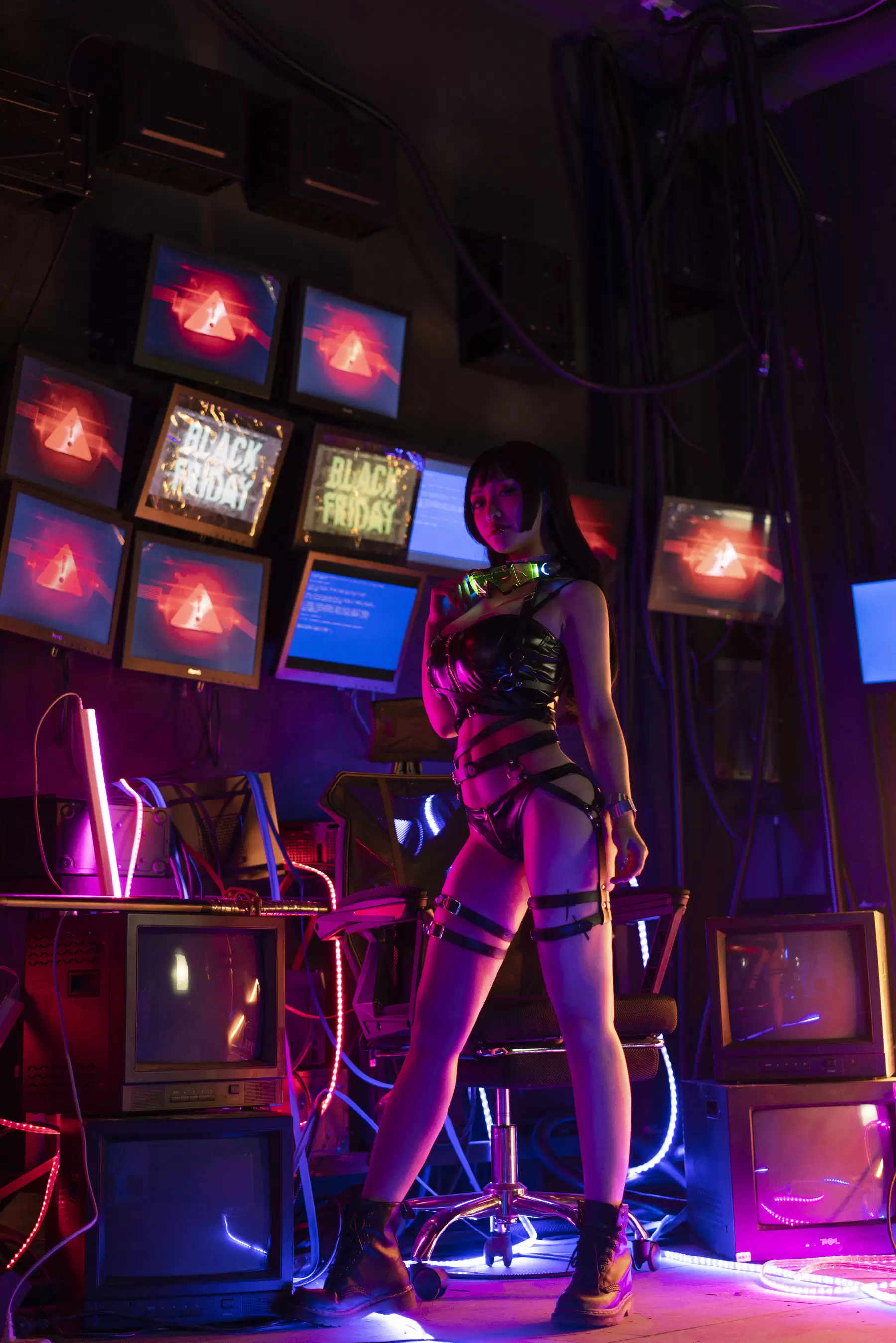 动漫博主脱尾巴Mizuki – 赛博朋克 [40P] - 秀人网免费无水印在线套图写真