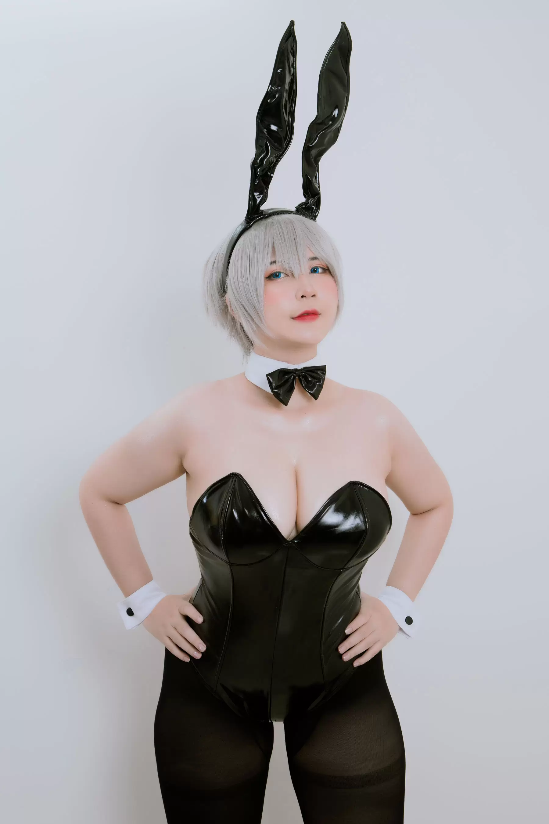 Uy Uy – Uzaki Bunny Suit [24P] - 秀人网免费无水印在线套图写真