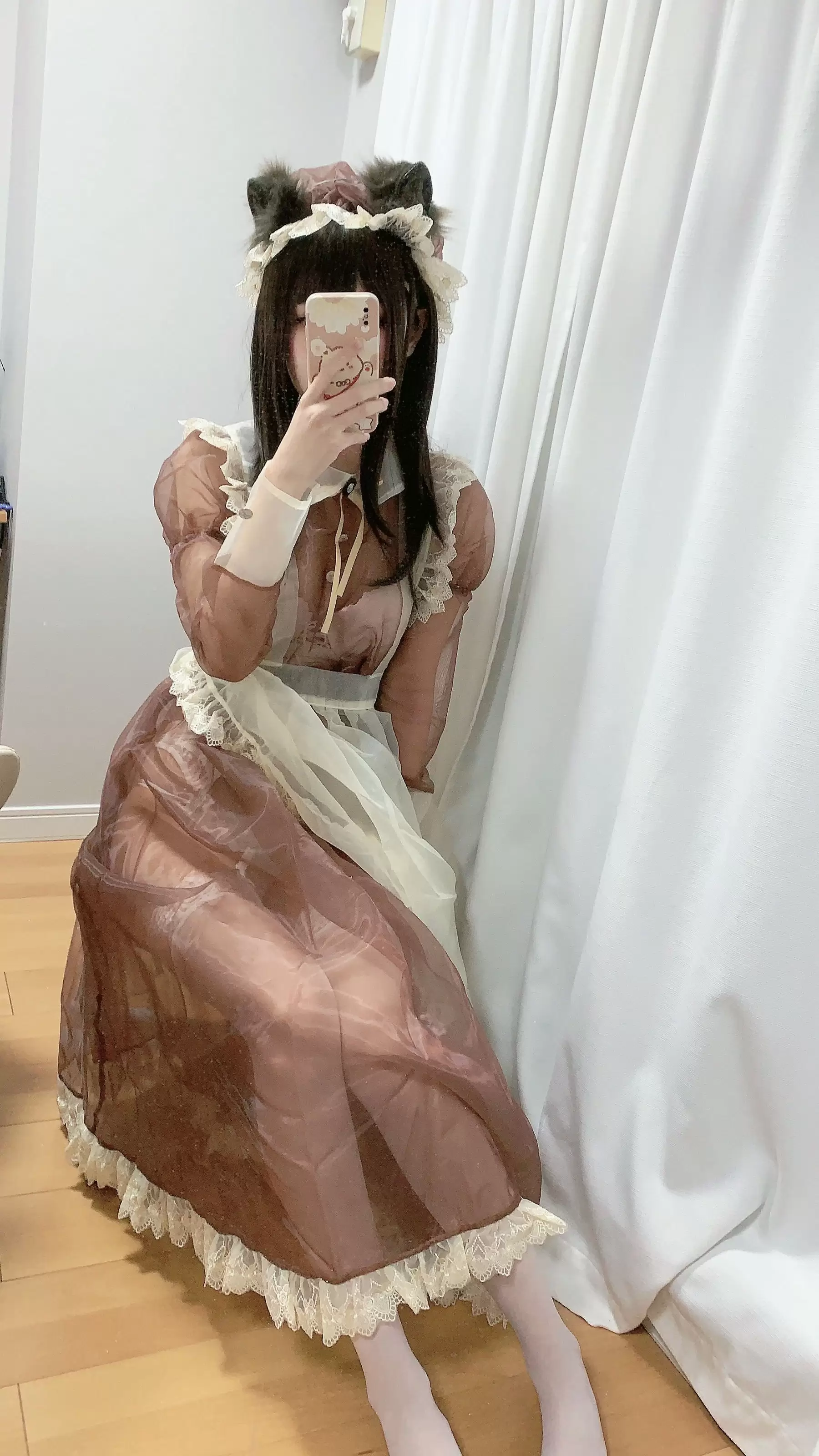 千阳(ちよ) – 长裙仆 [17P] - 秀人网免费无水印在线套图写真