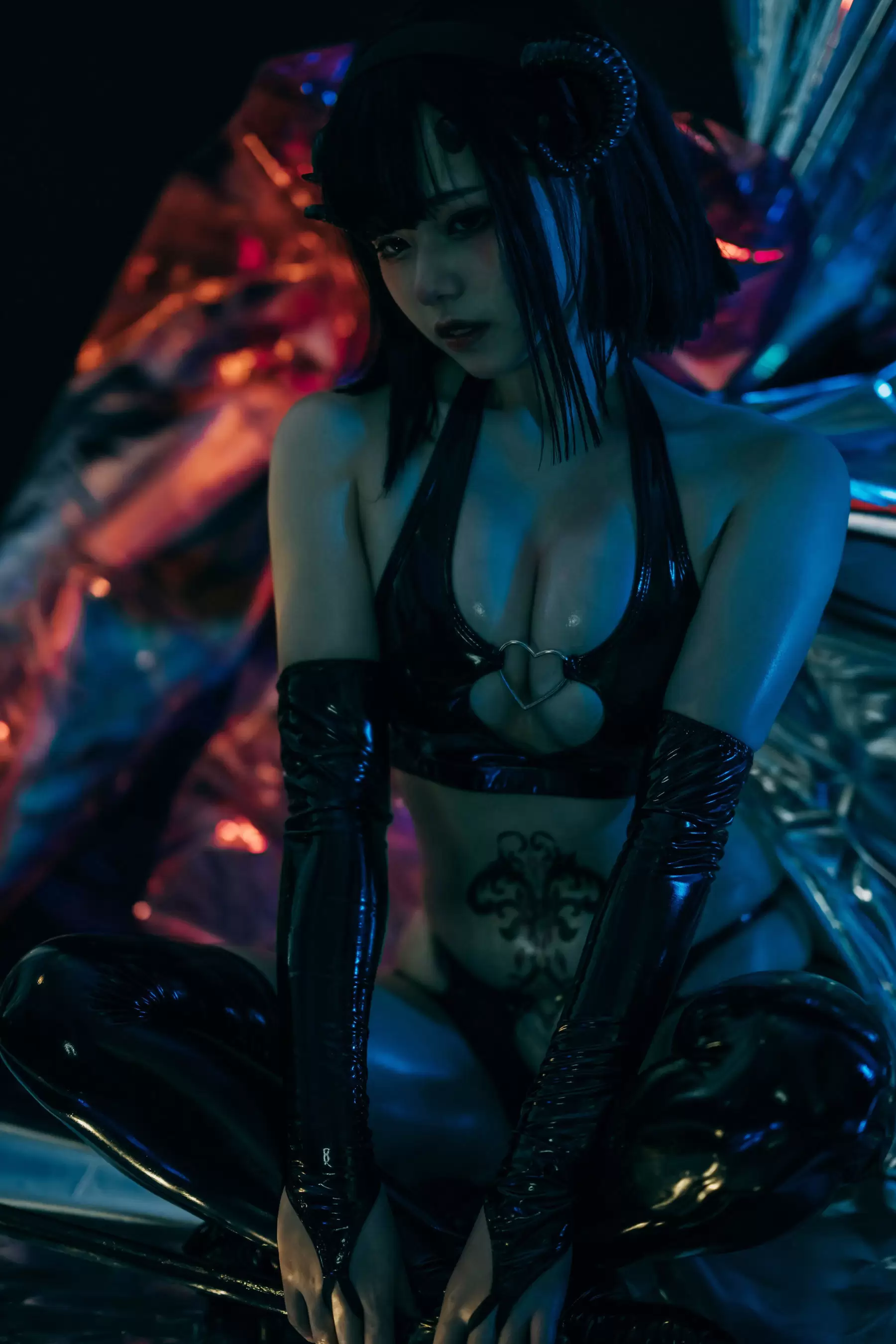 七月喵子 – 小恶魔 [28P] - 秀人网免费无水印在线套图写真