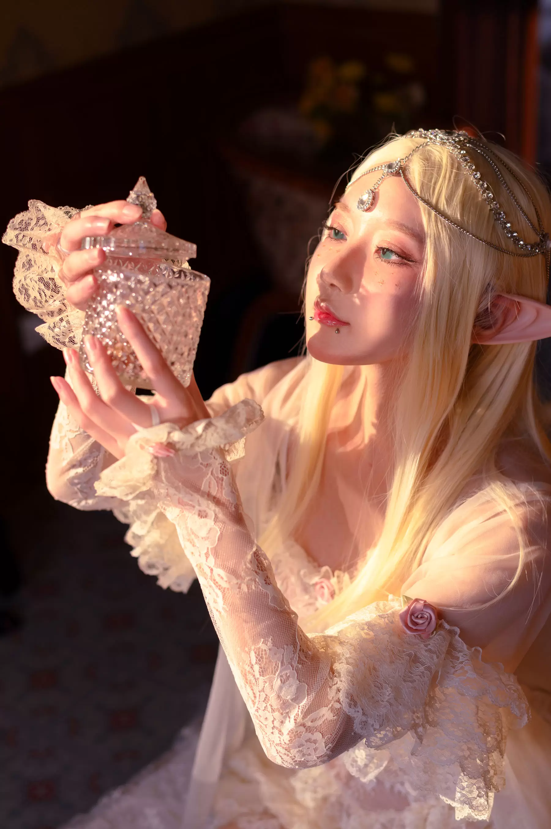 动漫博主阿包也是兔娘 – 精灵 [25P] - 秀人网免费无水印在线套图写真