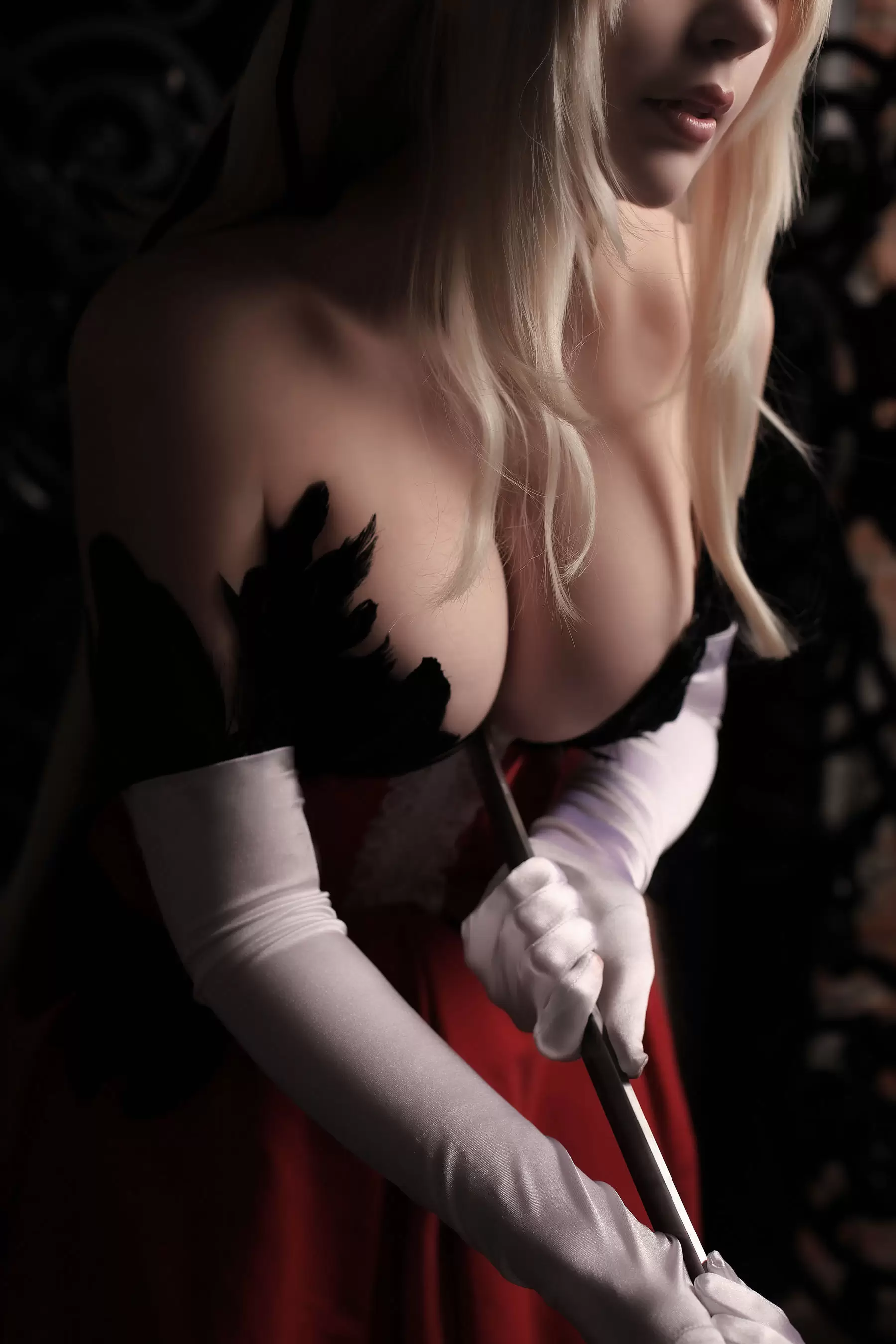 国外美女SayaTheFox – 忍野忍 [10P] - 秀人网免费无水印在线套图写真