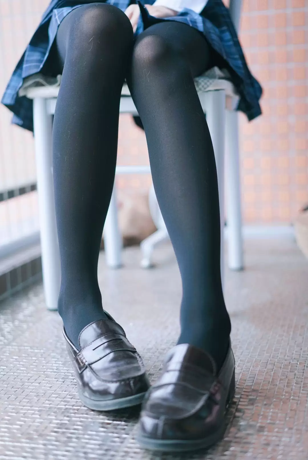 萌妹子眼酱大魔王w – 阳台jk [16P] - 秀人网免费无水印在线套图写真