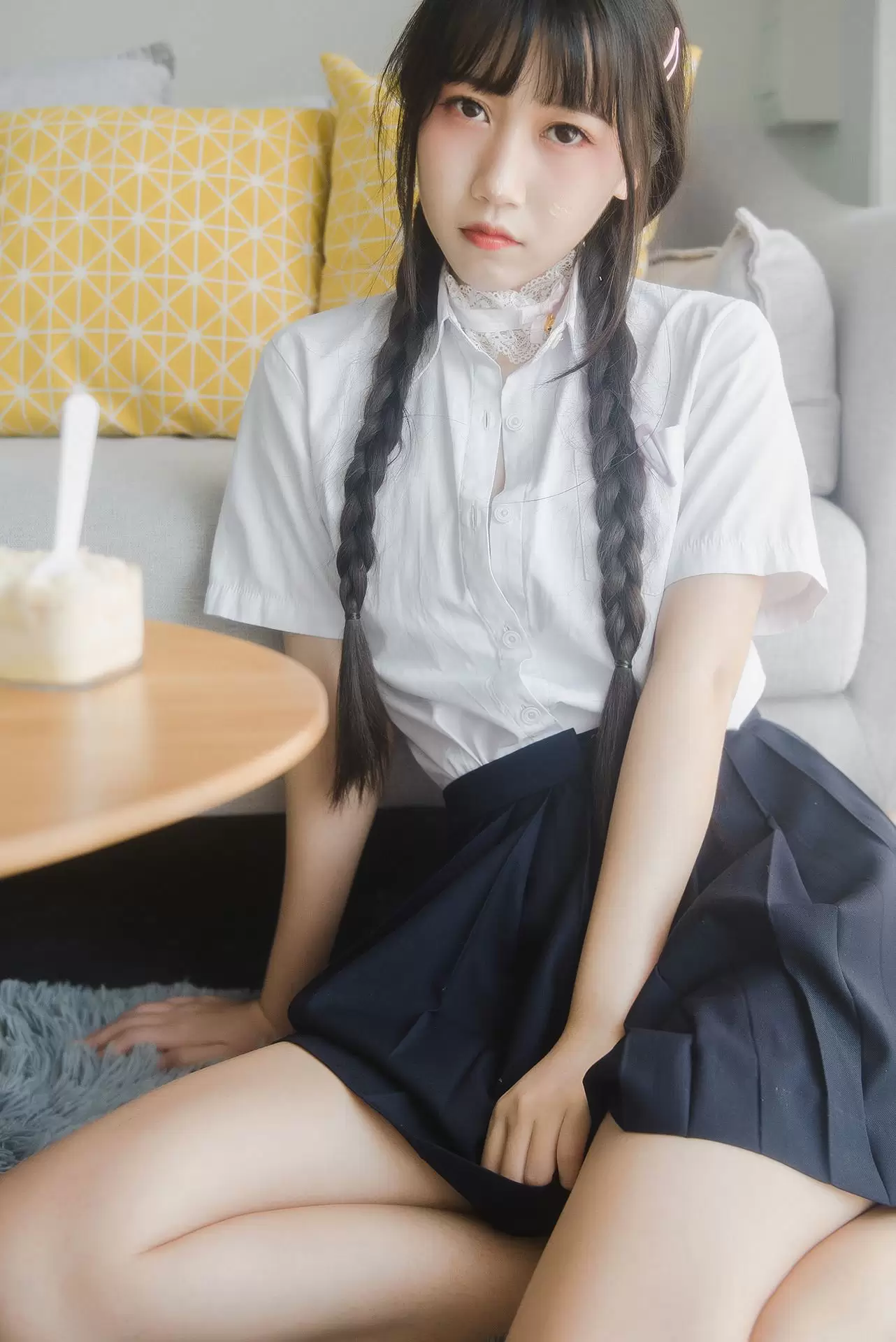 微博人气Coser不呆猫 – 奶油少女 [61P] - 秀人网免费无水印在线套图写真