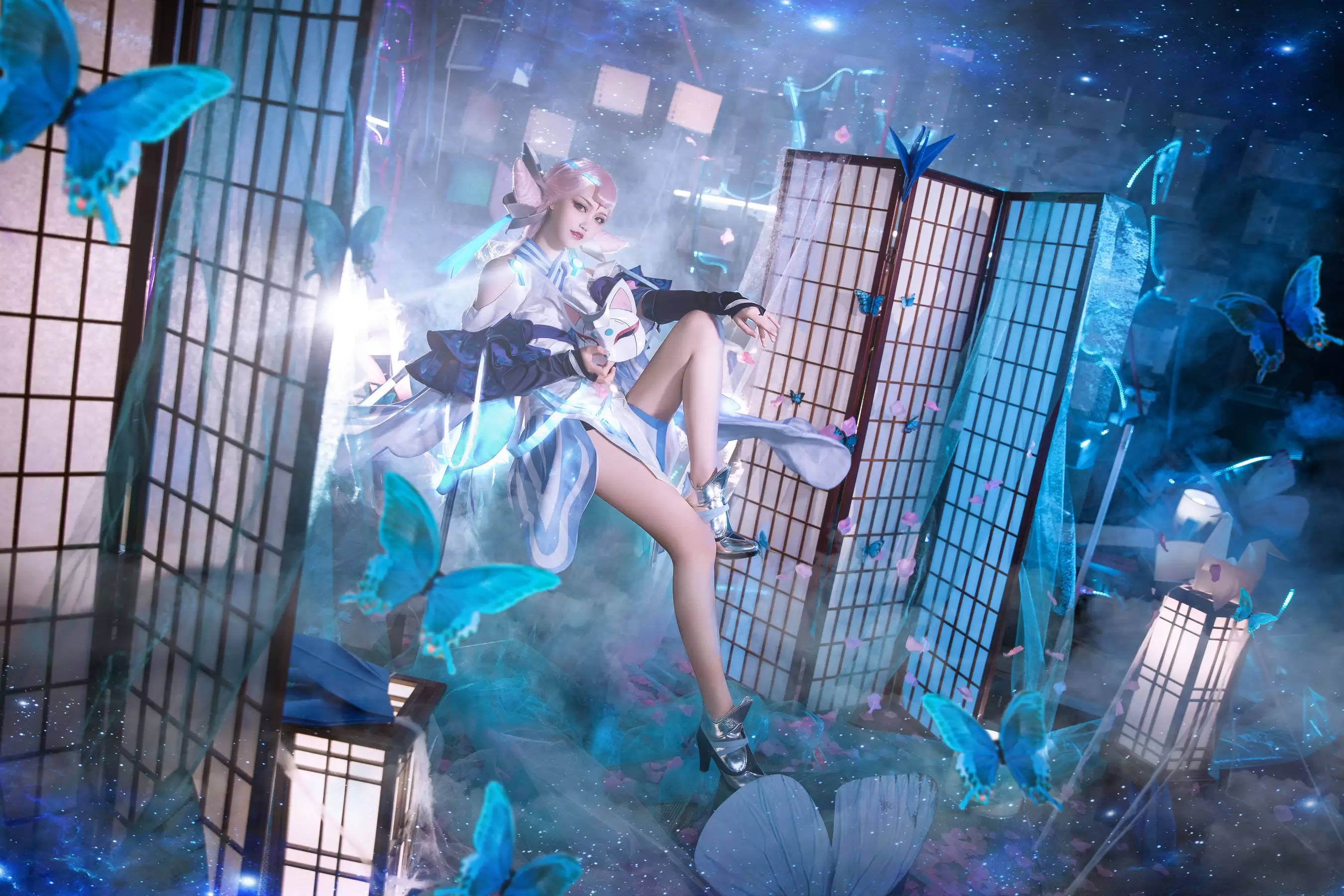 人气coser戚顾儿MIKI 王者荣耀 貂蝉 [19P] - 秀人网免费无水印在线套图写真