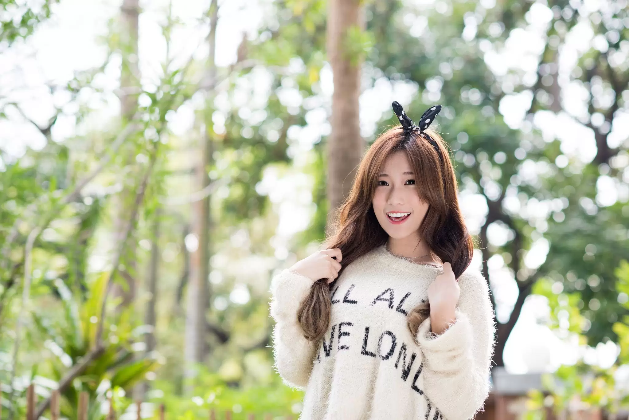 宅男女神张楚珊《外拍甜美蝴蝶节妹子》 [50P] - 秀人网免费无水印在线套图写真