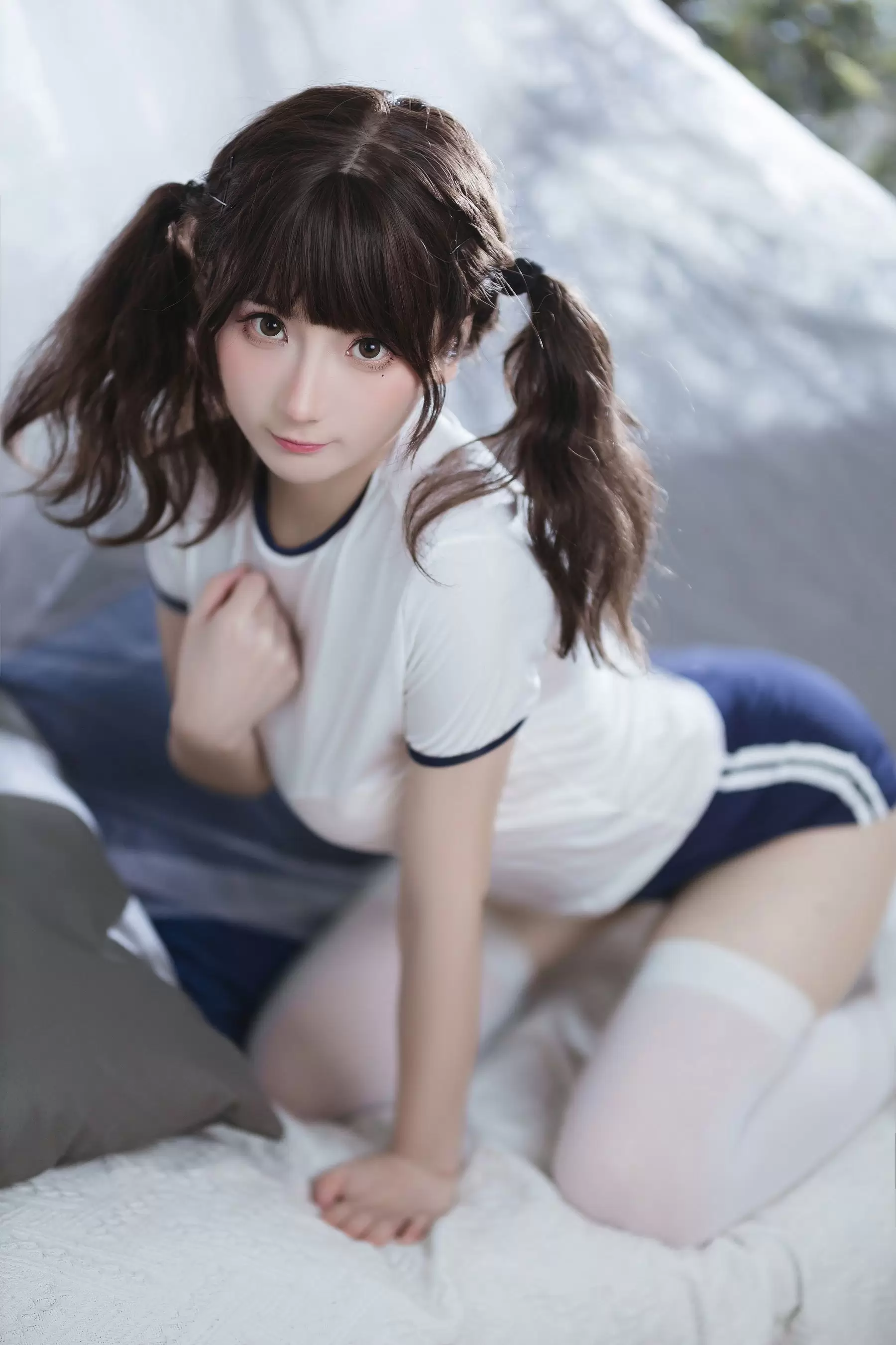 是三不是世w – 束缚 [37P] - 秀人网免费无水印在线套图写真