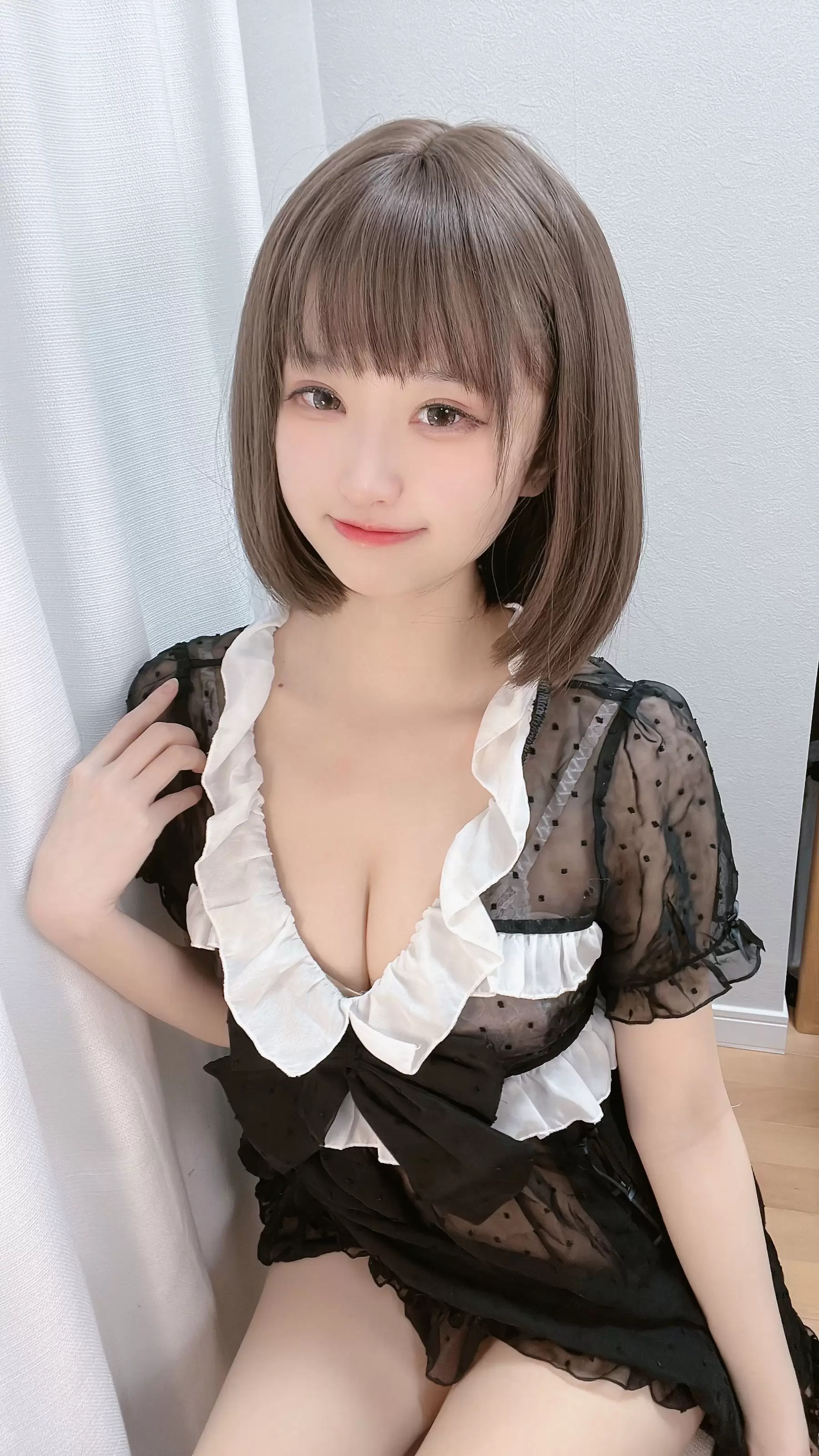 千阳(ちよ) – 短头发！ [20P] - 秀人网免费无水印在线套图写真