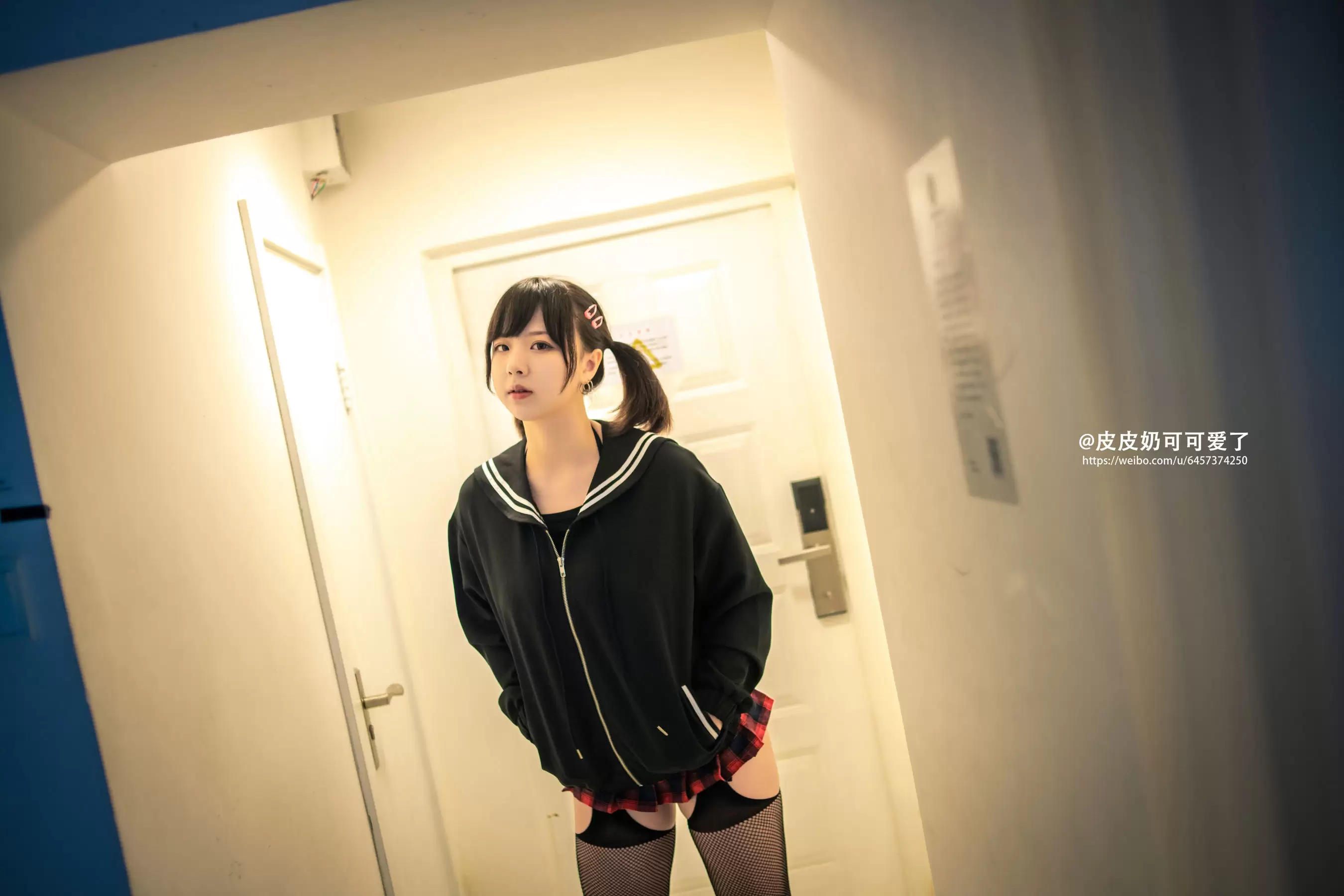 皮皮奶可可爱了啦 黑网袜 [50P] - 秀人网免费无水印在线套图写真