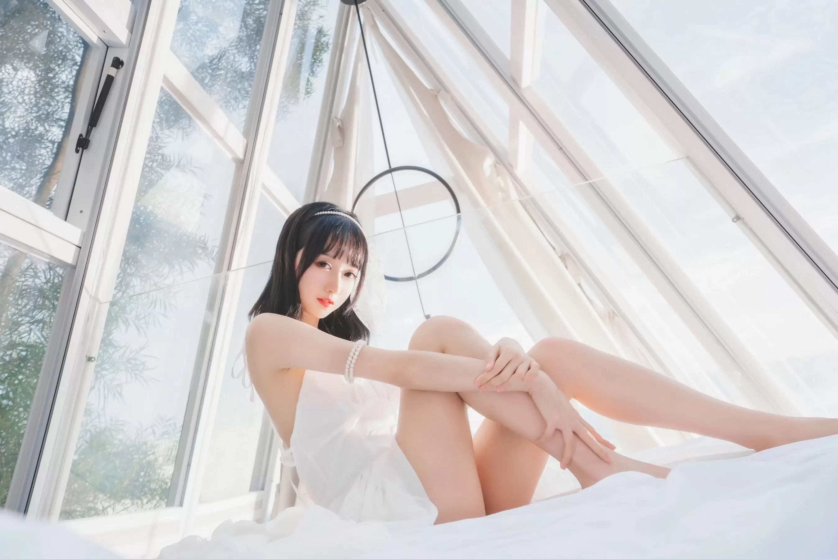 萌系小姐姐木绵绵OwO – 水波温柔 [24P] - 秀人网免费无水印在线套图写真