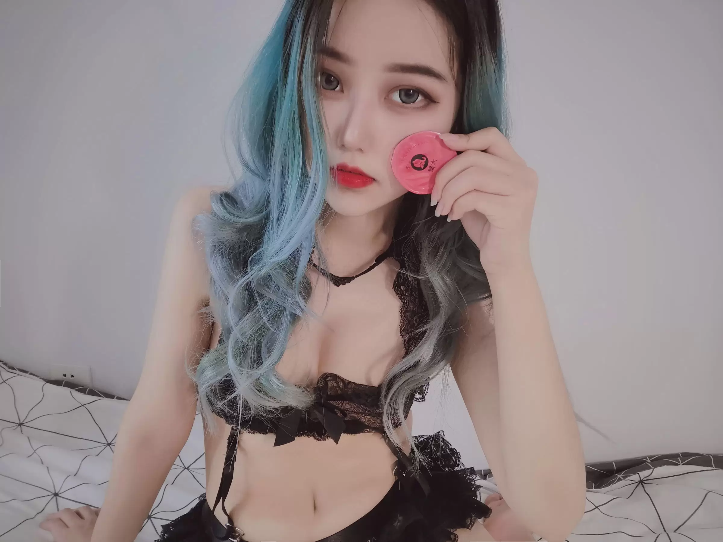 eloise软软 – 小粉盒黑兔子 [85P] - 秀人网免费无水印在线套图写真