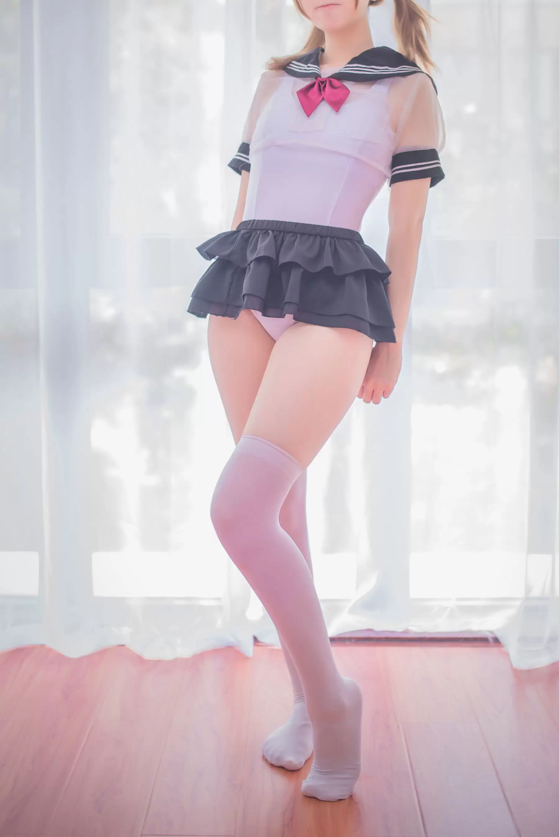 [萝莉COS] 白金Saki – 学生服 [17P] - 秀人网免费无水印在线套图写真