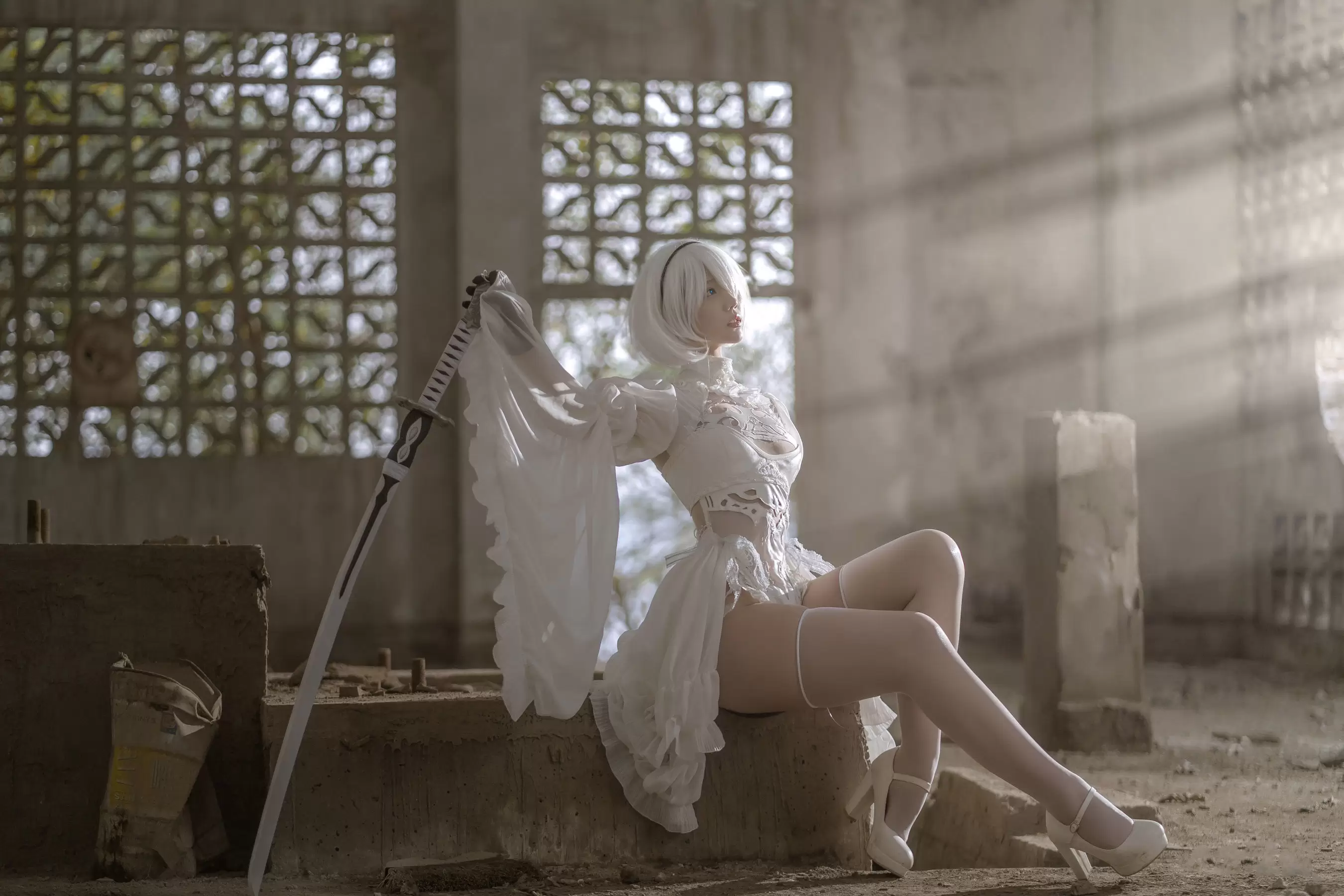 微博福利姬镜酱 2B白色婚纱 [13P] - 秀人网免费无水印在线套图写真