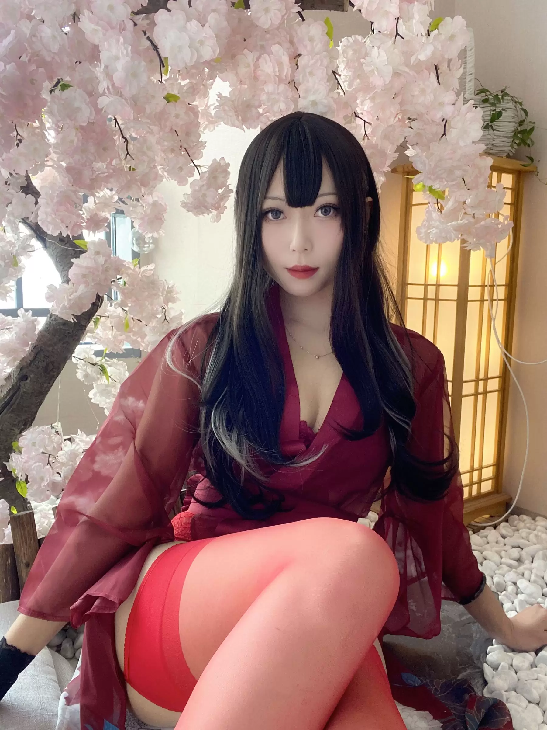 动漫博主Money冷冷 – 新年快乐 [31P] - 秀人网免费无水印在线套图写真