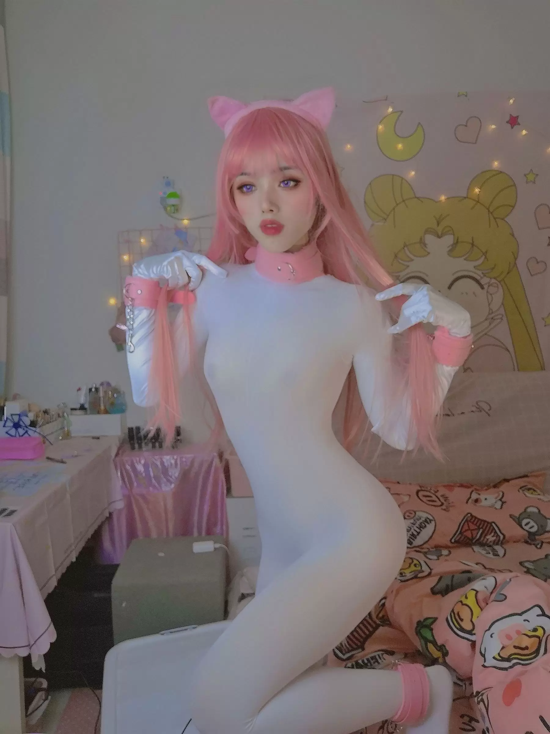 钛合金大粑粑 – 连体白丝 [15P] - 秀人网免费无水印在线套图写真