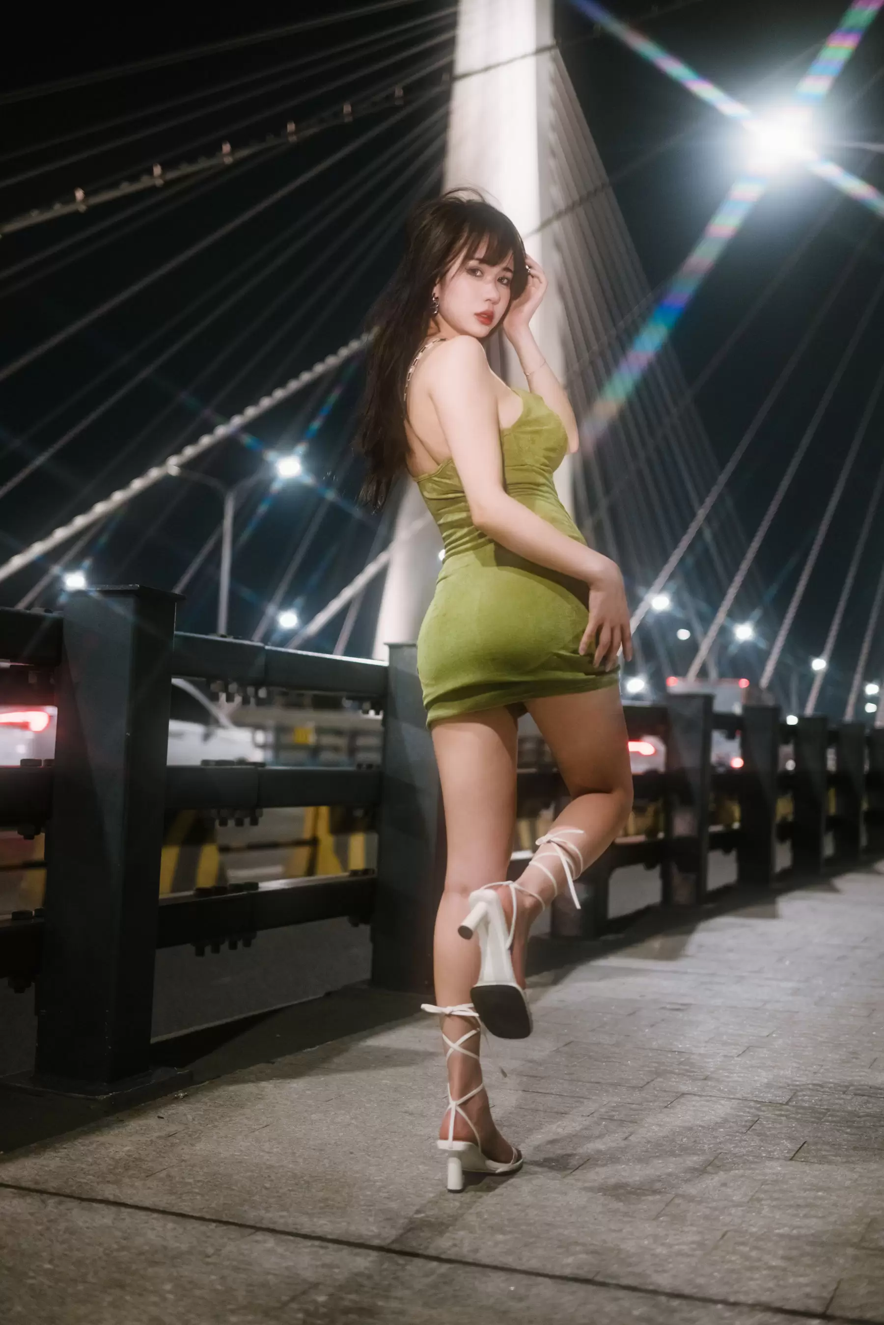 Tina很妖孽呀 – 绿色连衣裙 [35P] - 秀人网免费无水印在线套图写真