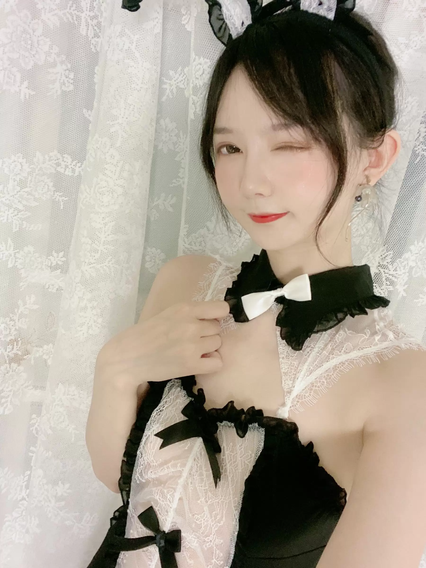 51酱 – 油光袜 [59P] - 秀人网免费无水印在线套图写真