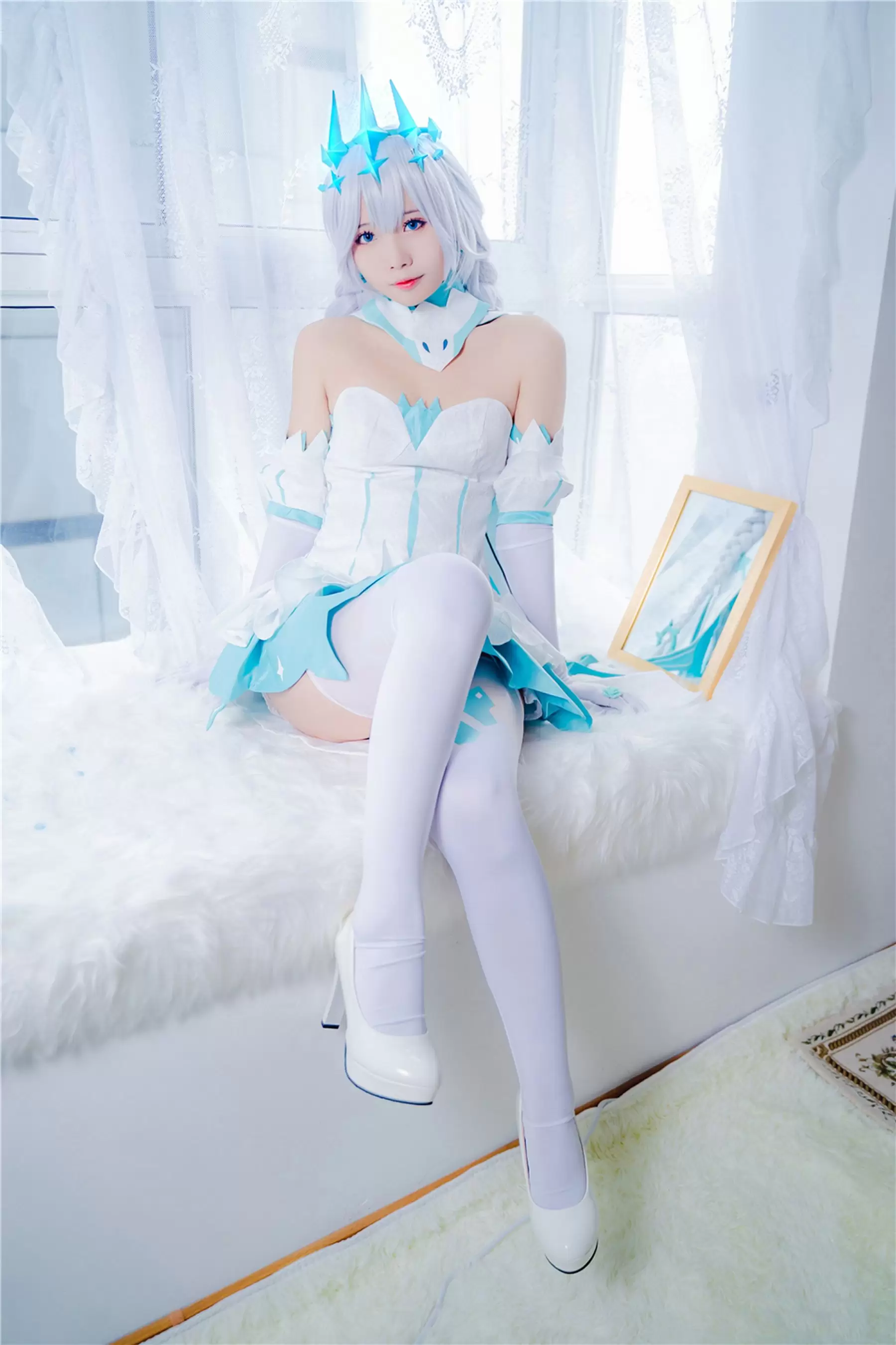 动漫博主墨玉-M – 琪亚娜 [40P] - 秀人网免费无水印在线套图写真