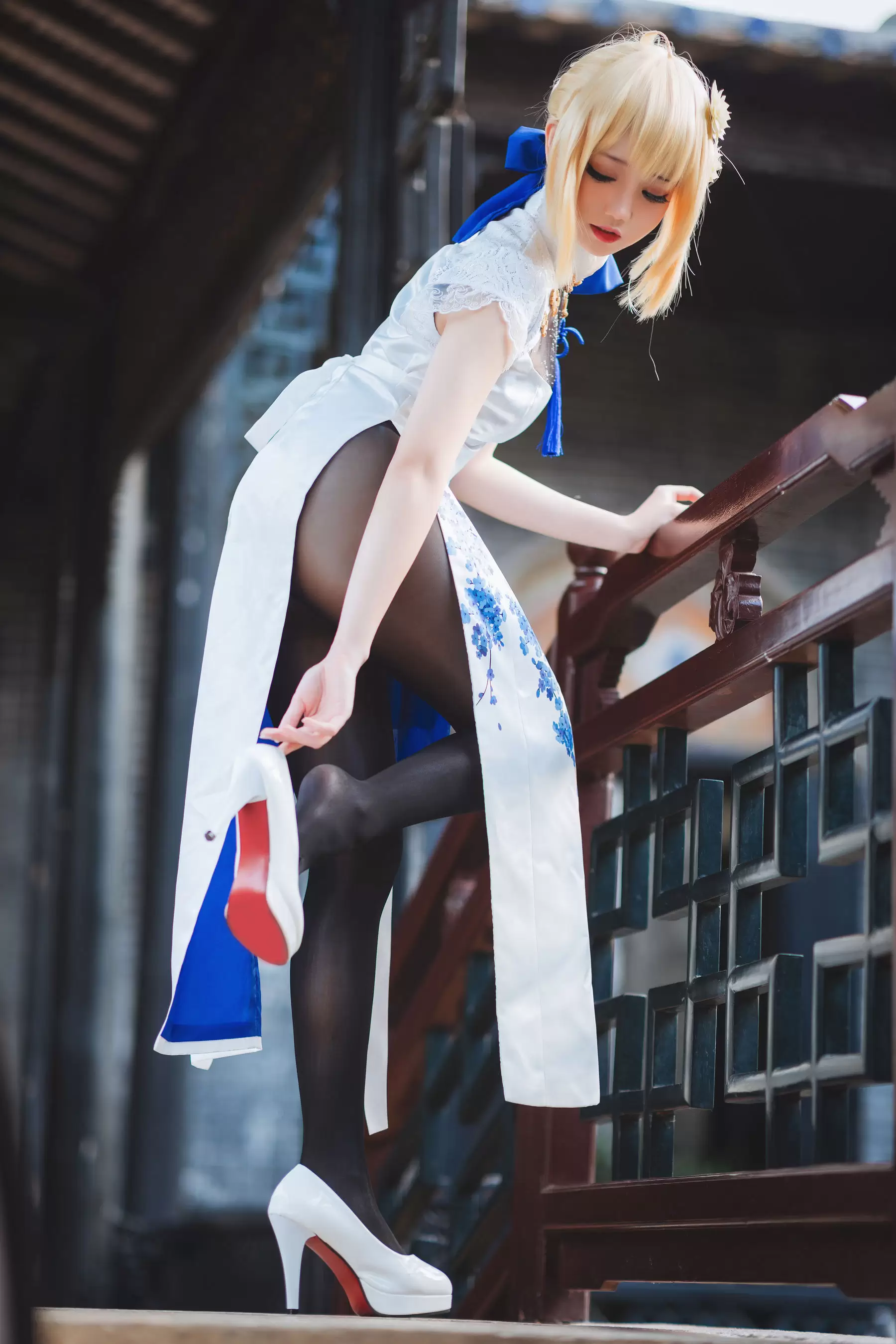 焖焖碳 – saber旗袍 [28P] - 秀人网免费无水印在线套图写真