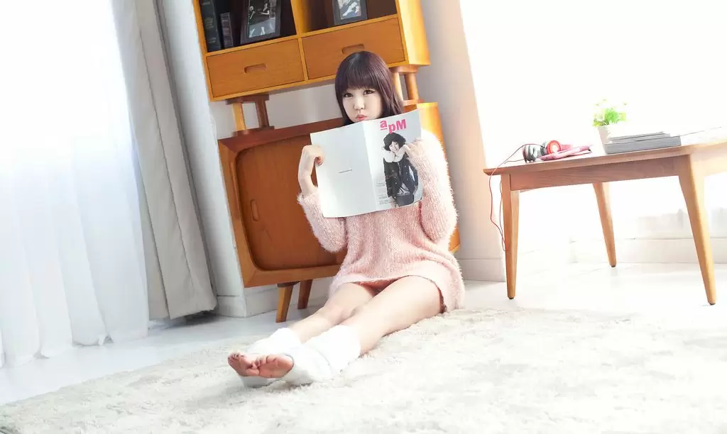 韩国妹子洪智妍 Hong Ji Yeon 家居 [38P] - 秀人网免费无水印在线套图写真