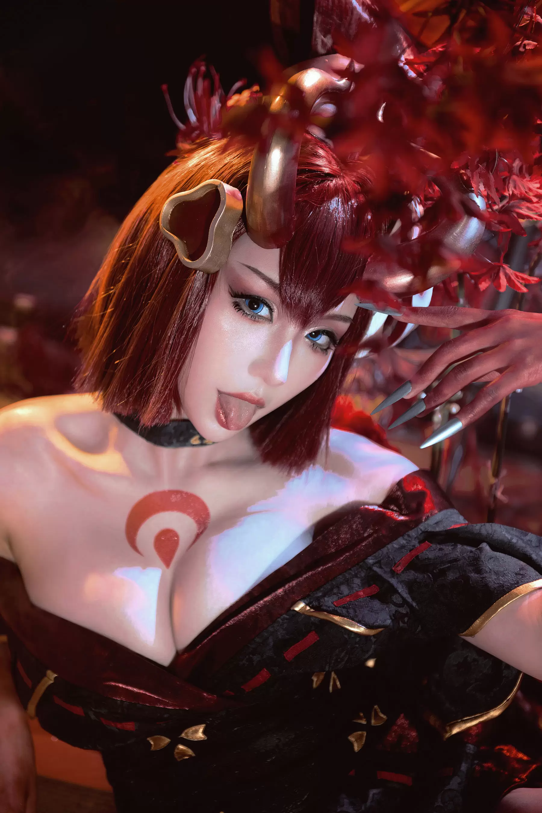 瓦斯塔亚小龙虾 – 猩红之月伊芙琳 [12P] - 秀人网免费无水印在线套图写真